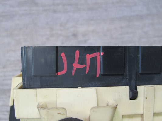 2003-2007 Hummer H2 Dashboard Fuse Relay Junction Box 15190658