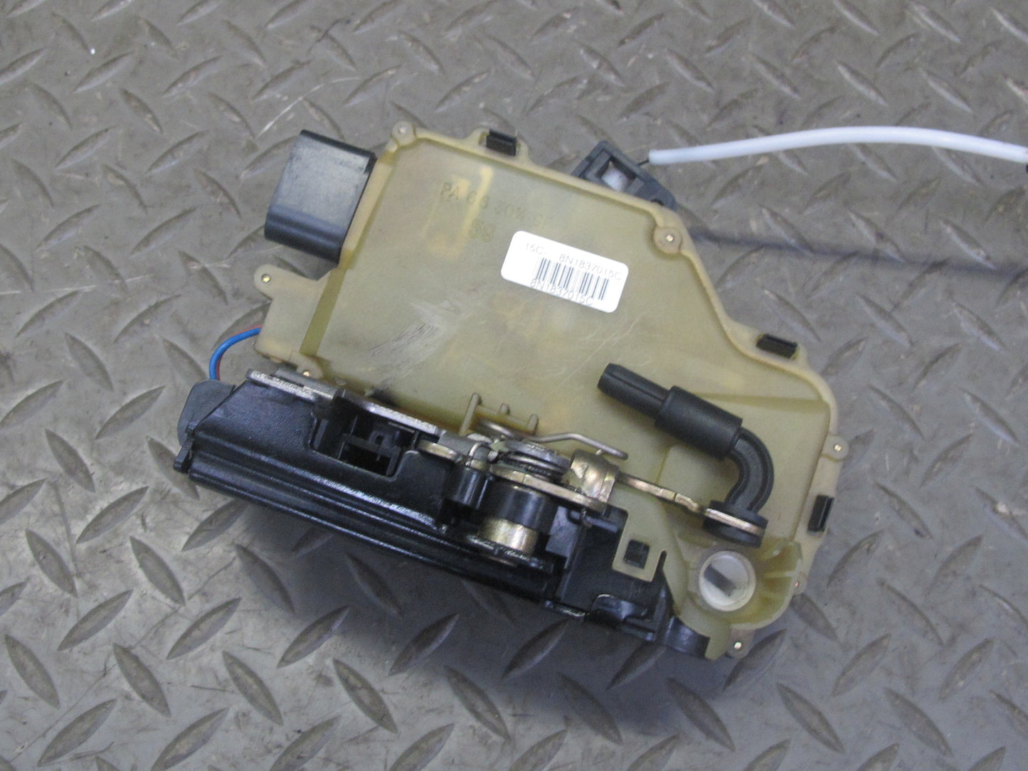 1998-2004 Porsche Boxster 986 Front Left Driver Side Door Lock Latch Actuator