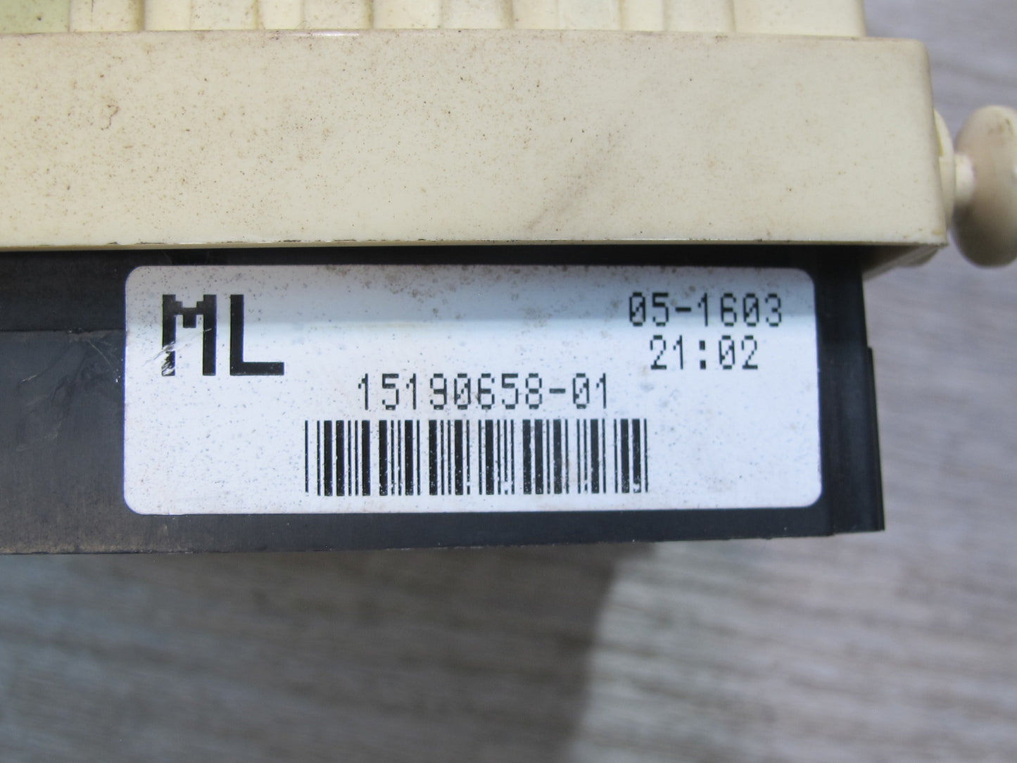 2003-2007 Hummer H2 Dashboard Fuse Relay Junction Box 15190658
