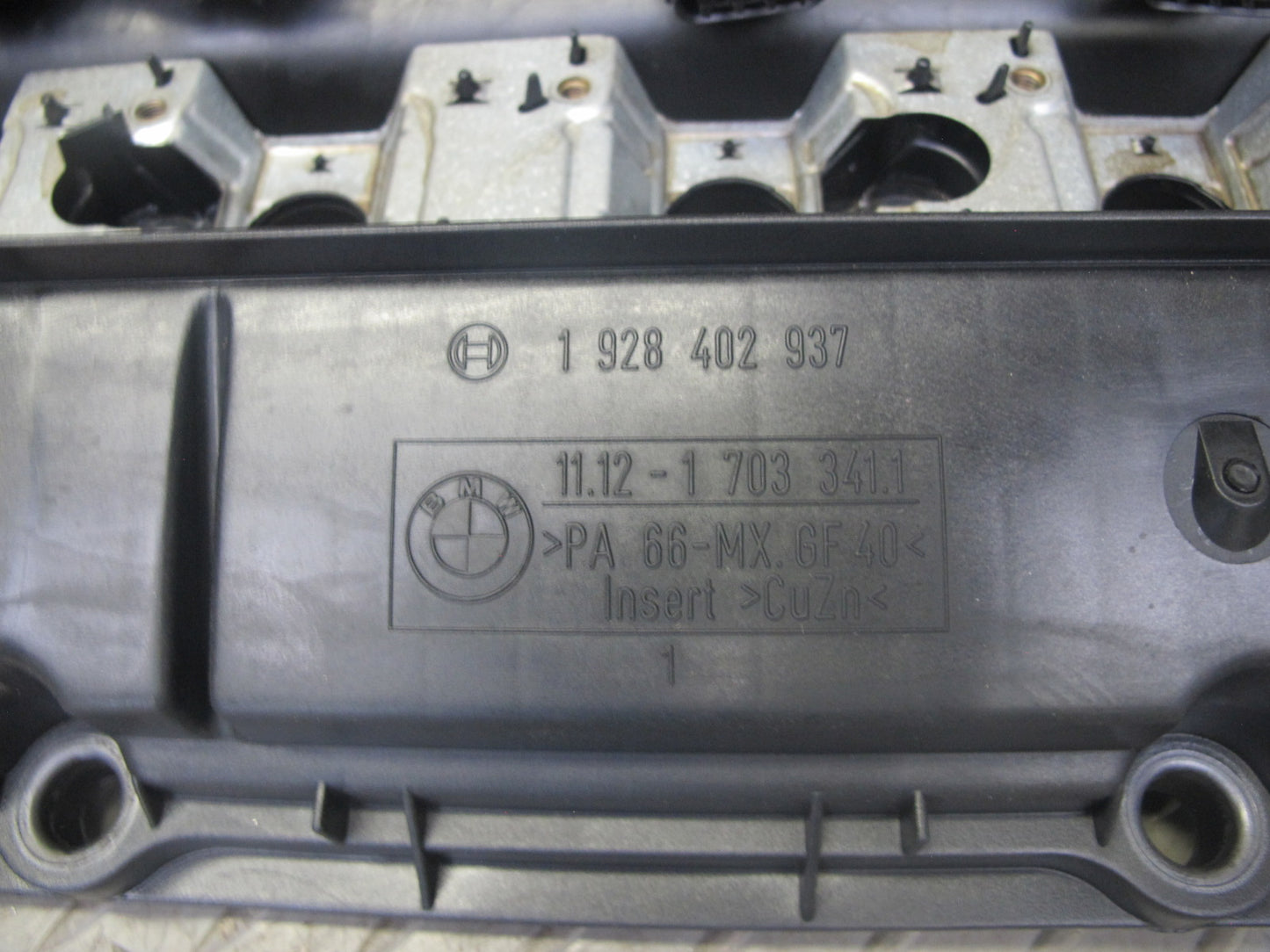 96-99 BMW E36 E39 Z3 M52 Engine Cylinder Head Valve Cover 1703341 OEM