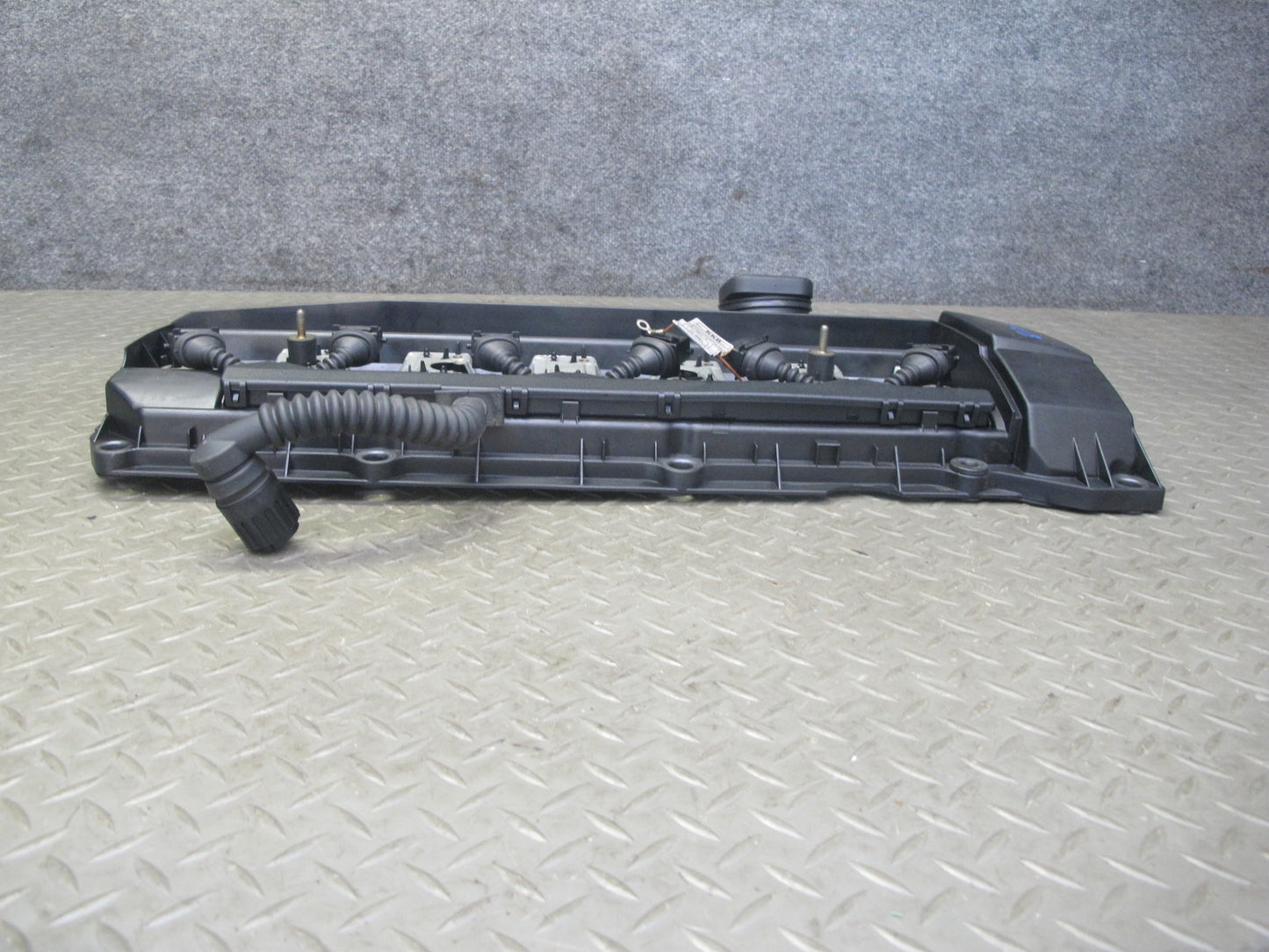 96-99 BMW E36 E39 Z3 M52 Engine Cylinder Head Valve Cover 1703341 OEM
