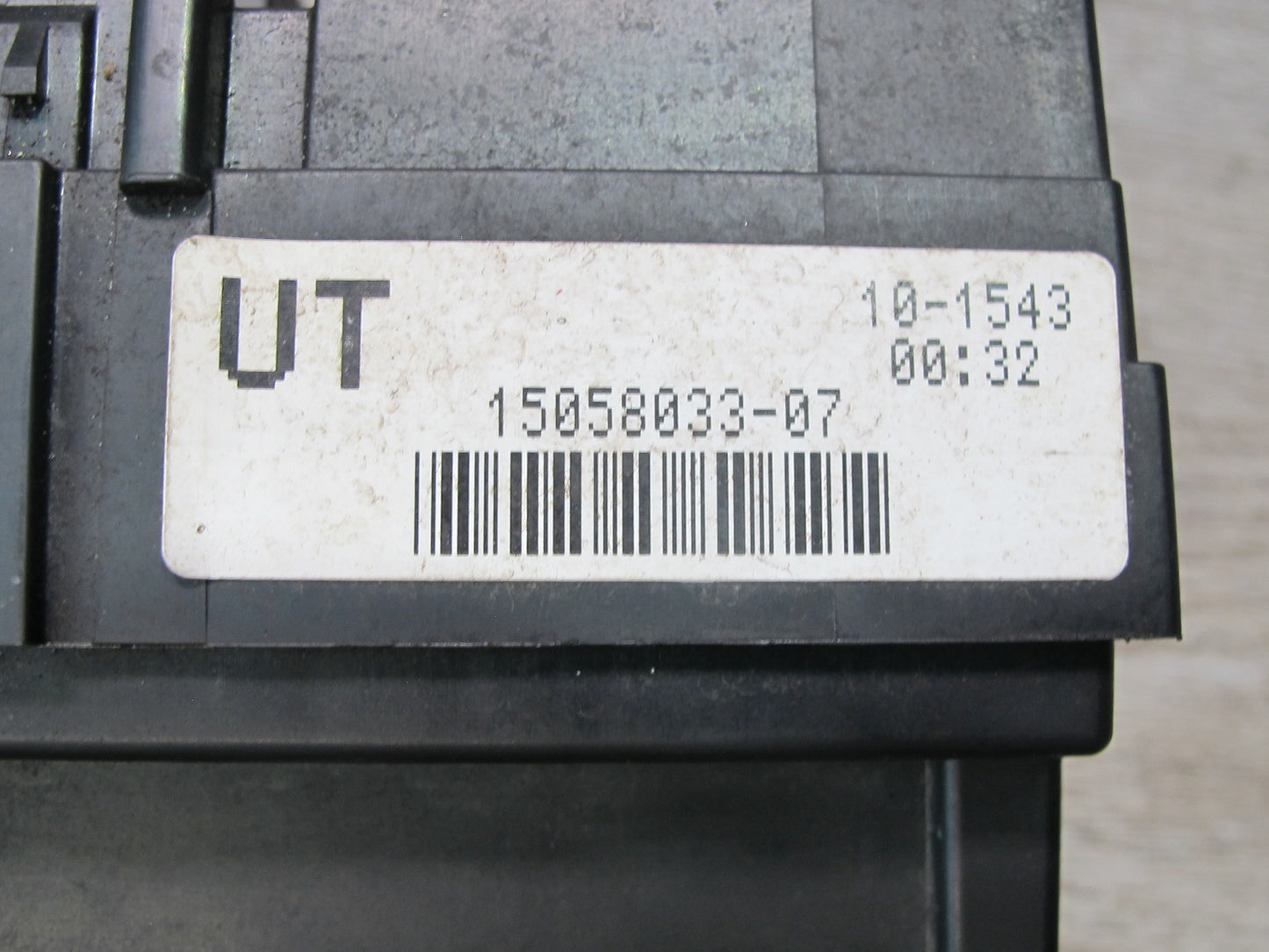 2003-2006 Hummer H2 Under Dash Interior Fuse Relay Box 15058033