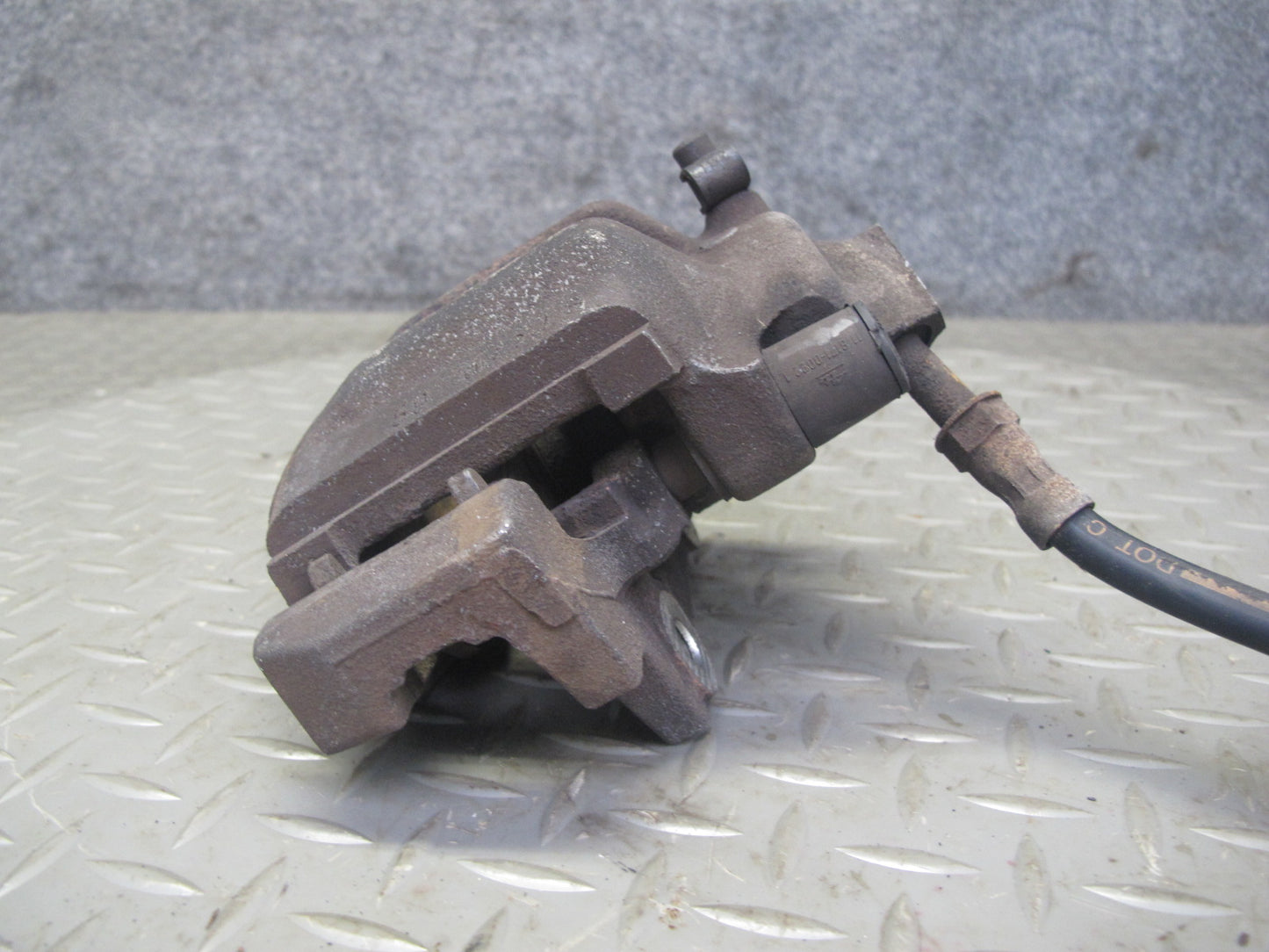 96-99 BMW E36 323i 328i Convertible Set of 2 Rear Left & Right Brake Caliper OEM
