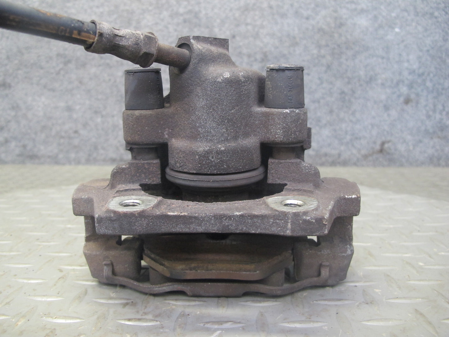 96-99 BMW E36 323i 328i Convertible Set of 2 Rear Left & Right Brake Caliper OEM
