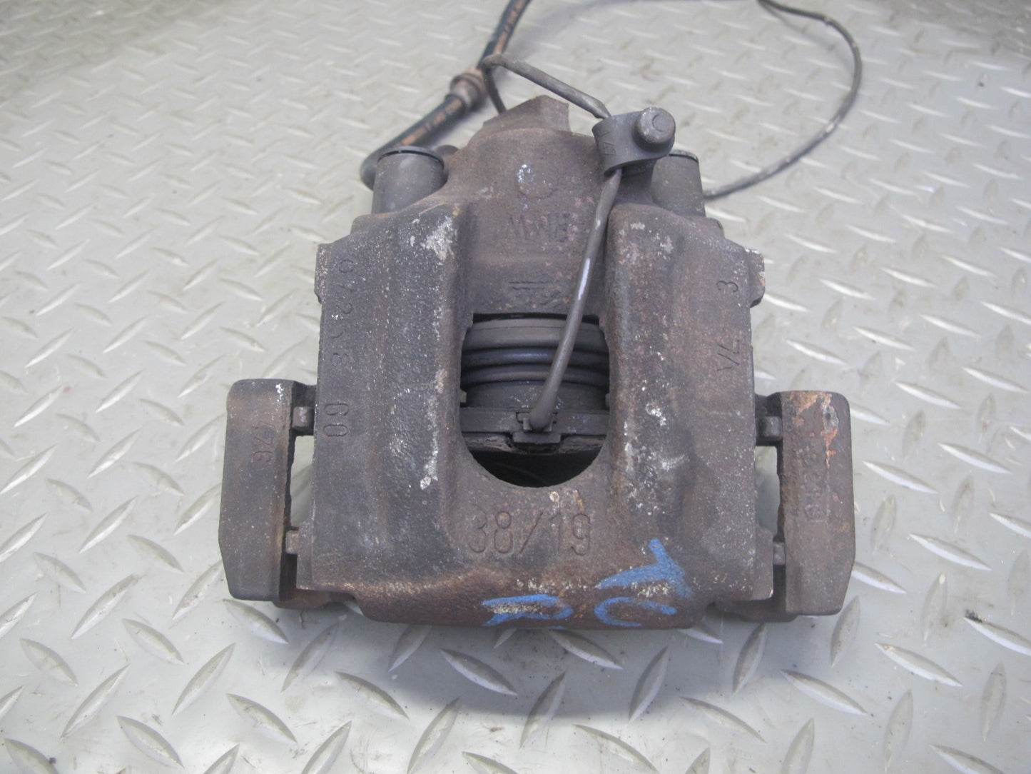 96-99 BMW E36 323i 328i Convertible Set of 2 Rear Left & Right Brake Caliper OEM