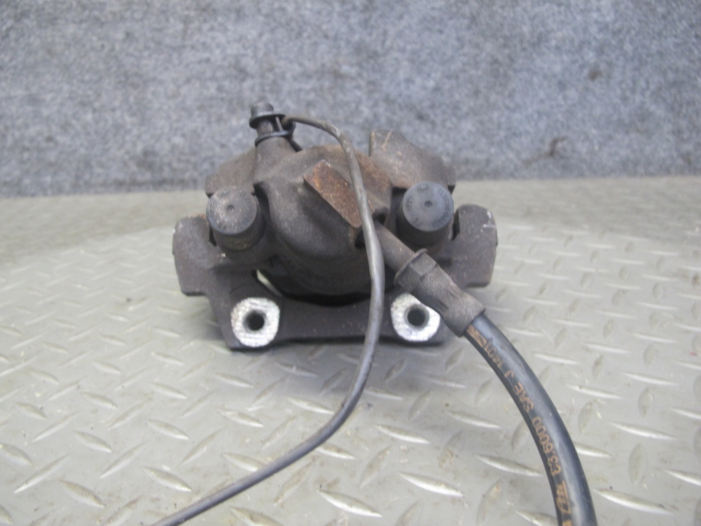 96-99 BMW E36 323i 328i Convertible Set of 2 Rear Left & Right Brake Caliper OEM