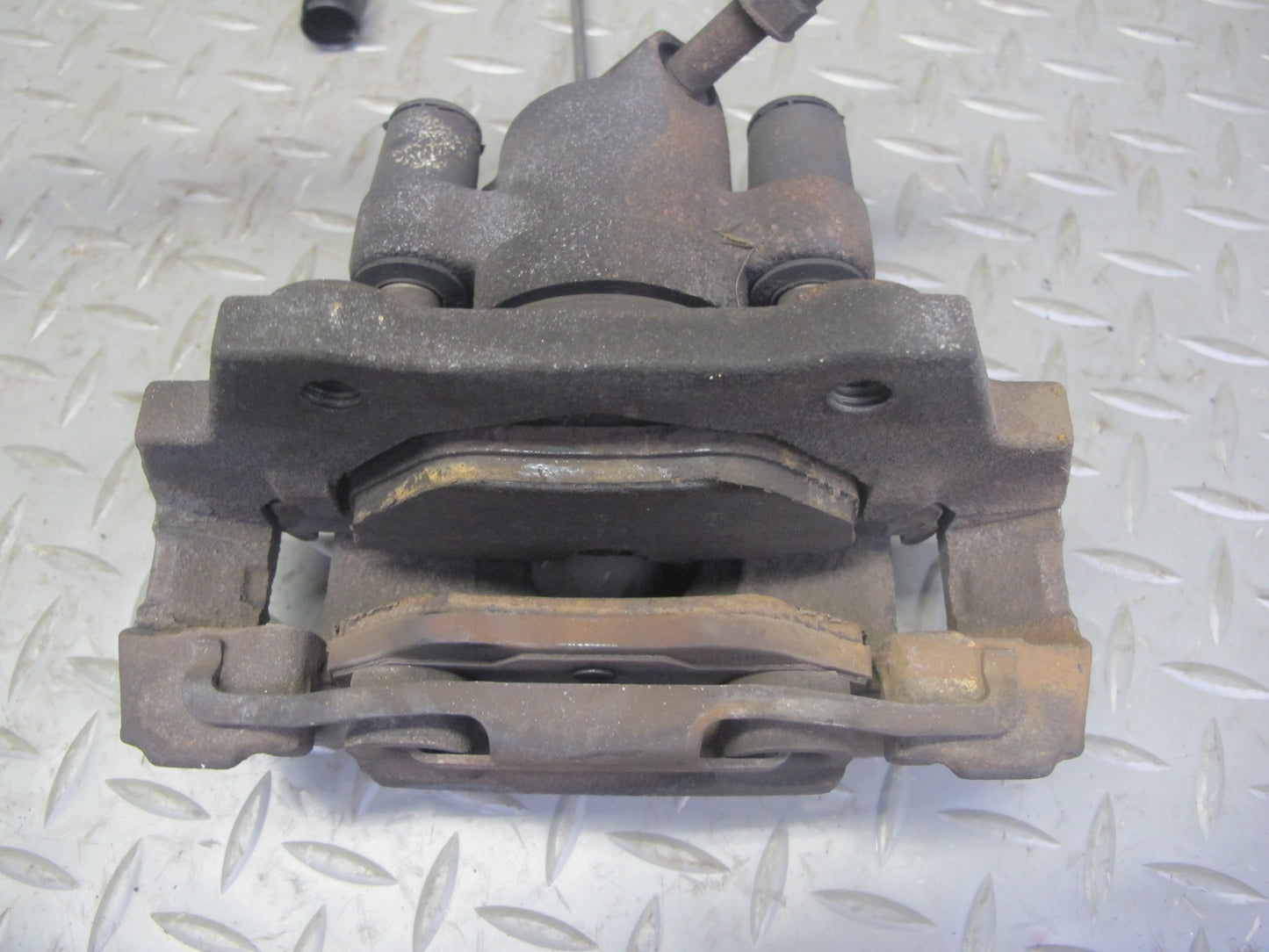 96-99 BMW E36 323i 328i Convertible Set of 2 Rear Left & Right Brake Caliper OEM