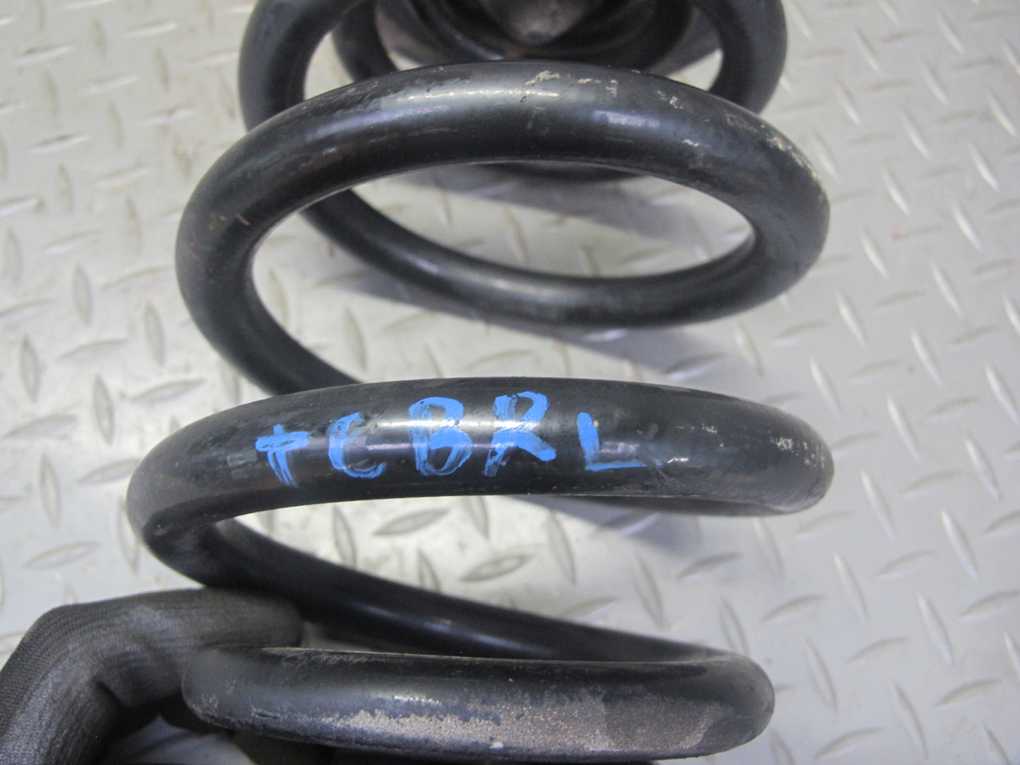 94-99 BMW E36 3-SERIES Convertible Set of 2 Rear Left & Right Coil Spring OEM