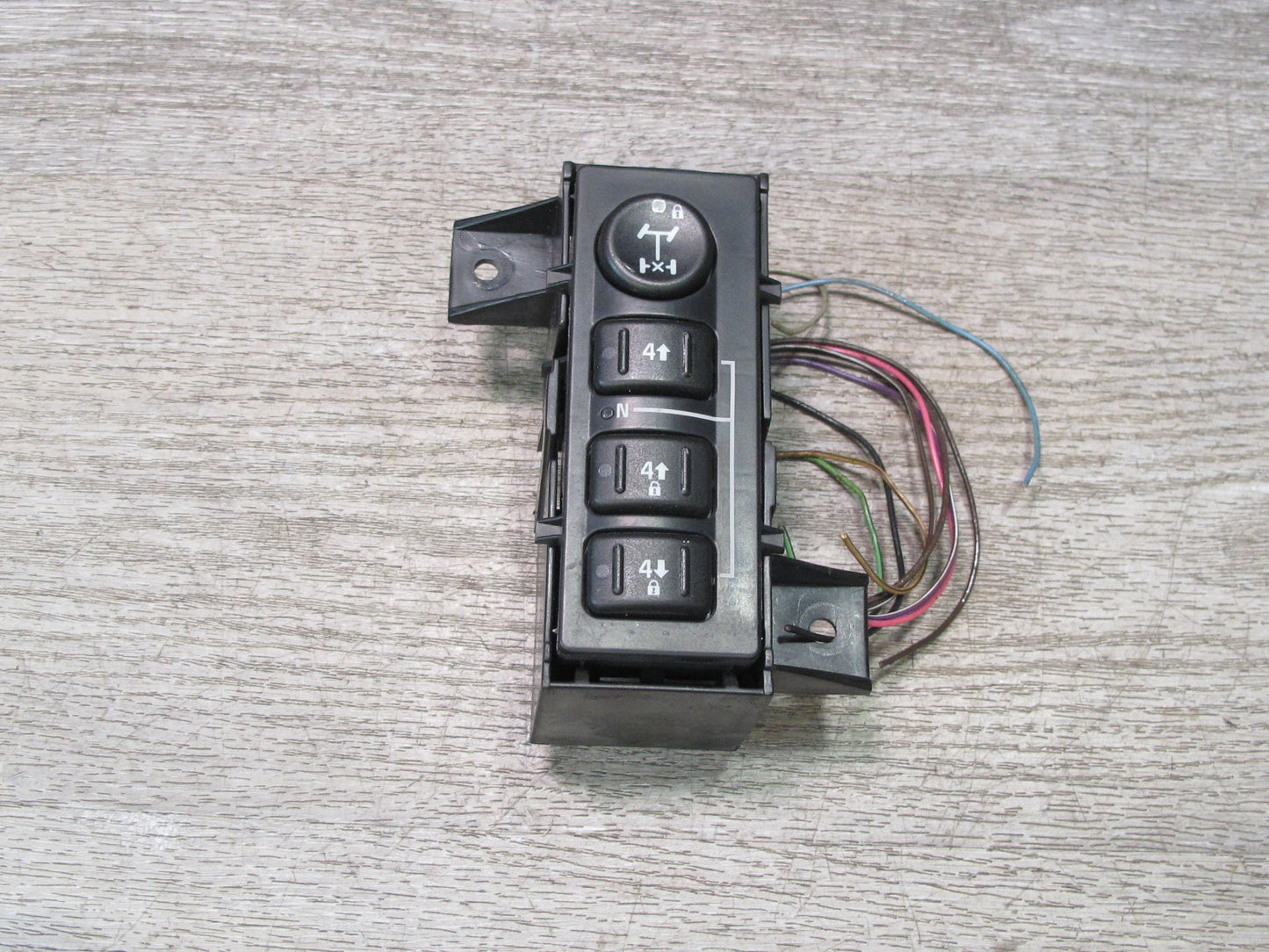 2003-2007 Hummer H2 Dash Transfer Case Select Control Switch W/bracket 15192439