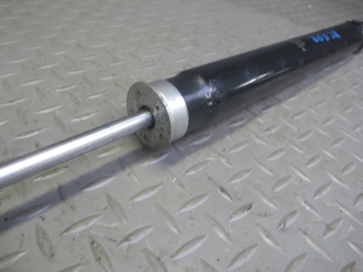 94-99 BMW E36 3-SERIES Convertible Set of 2 Rear Left Right Strut Shock Absorber