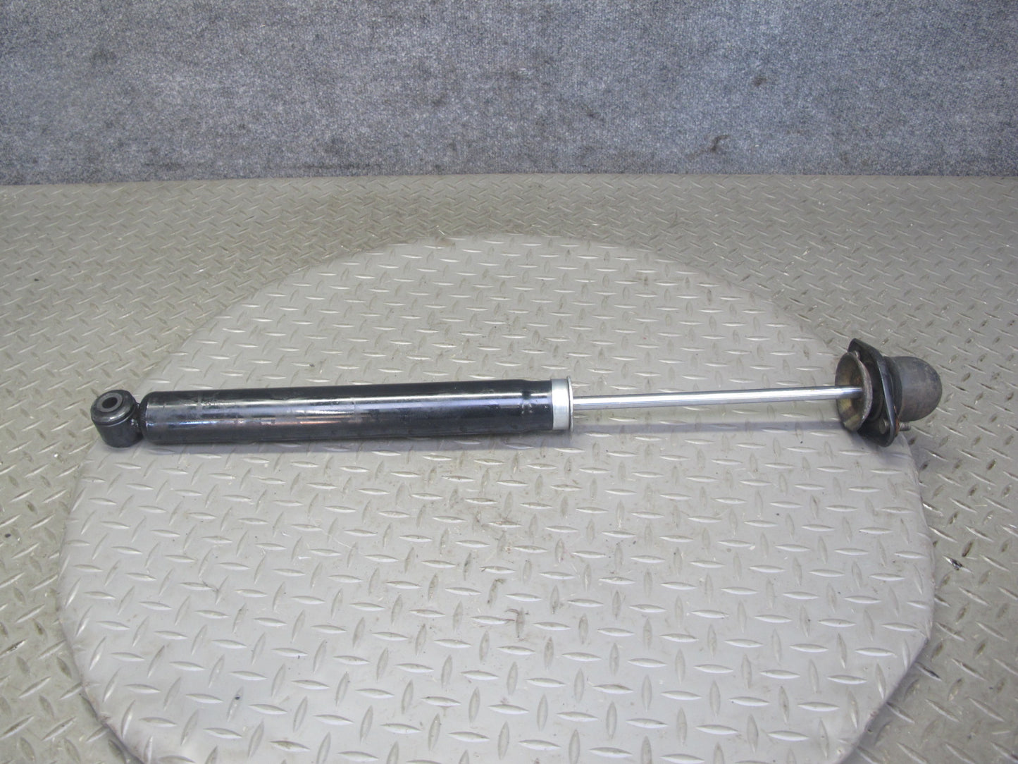 94-99 BMW E36 3-SERIES Convertible Set of 2 Rear Left Right Strut Shock Absorber
