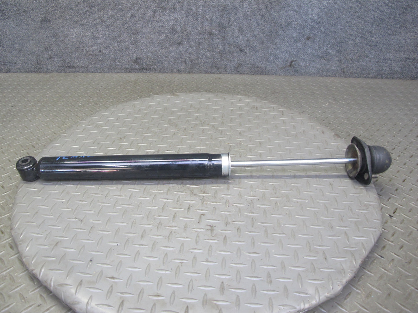 94-99 BMW E36 3-SERIES Convertible Set of 2 Rear Left Right Strut Shock Absorber