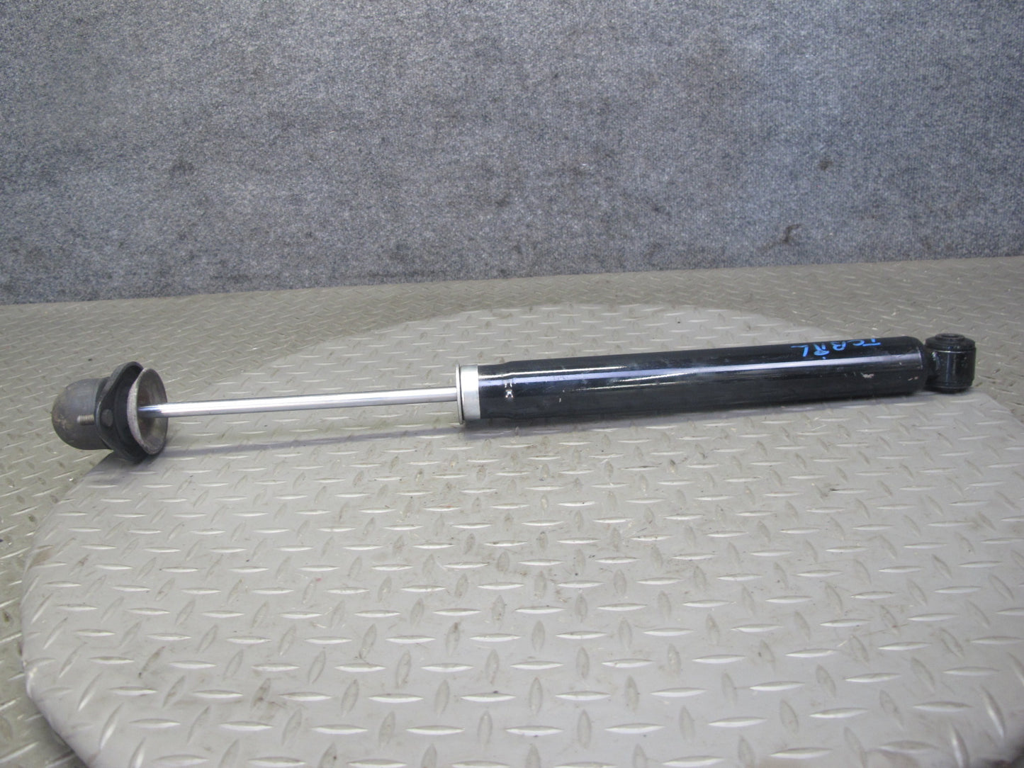 94-99 BMW E36 3-SERIES Convertible Set of 2 Rear Left Right Strut Shock Absorber