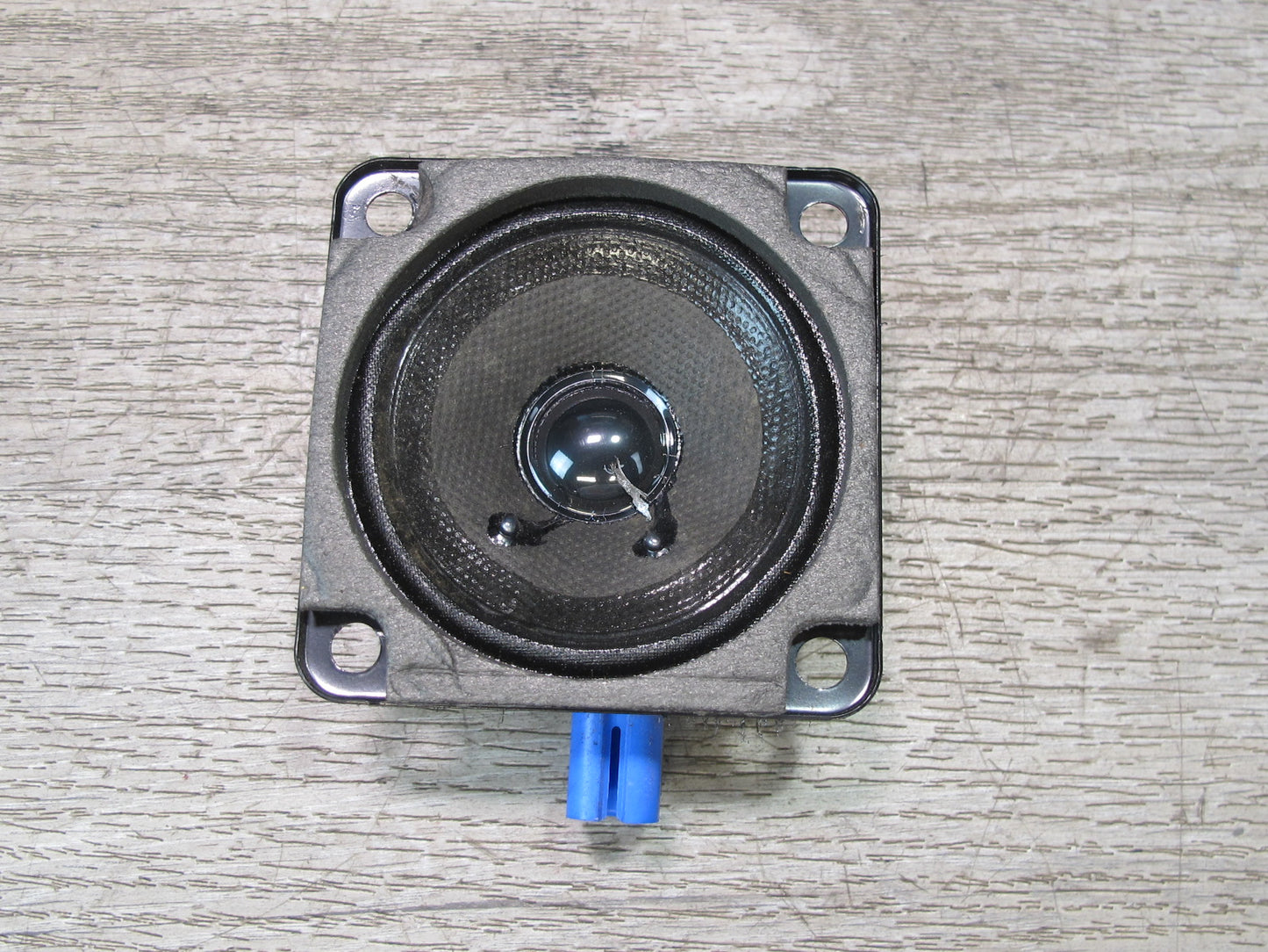 2003-2006 Hummer H2 Rear Upper Quarter D Pillar Bose Audio Speaker Set