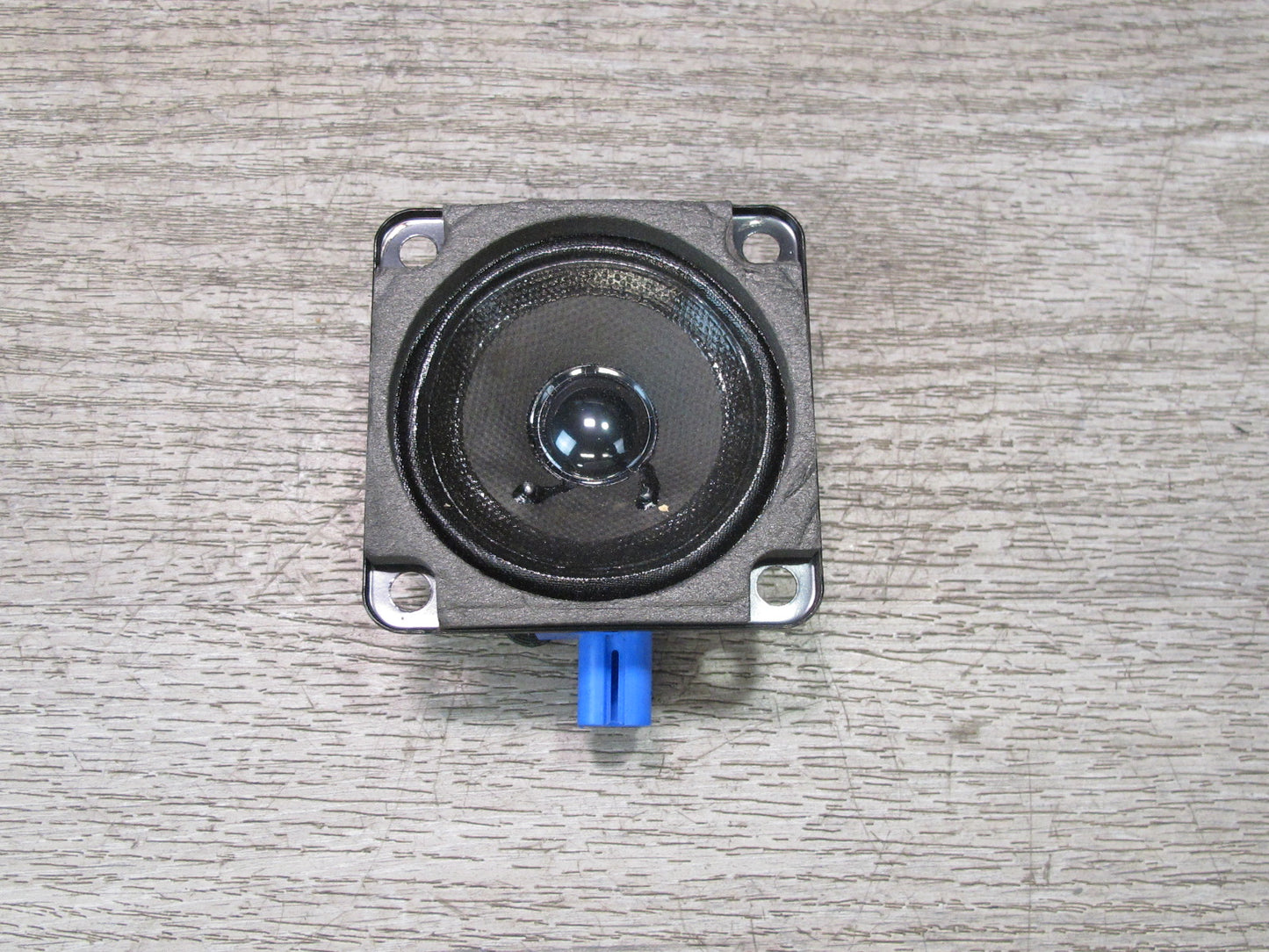 2003-2006 Hummer H2 Rear Upper Quarter D Pillar Bose Audio Speaker Set