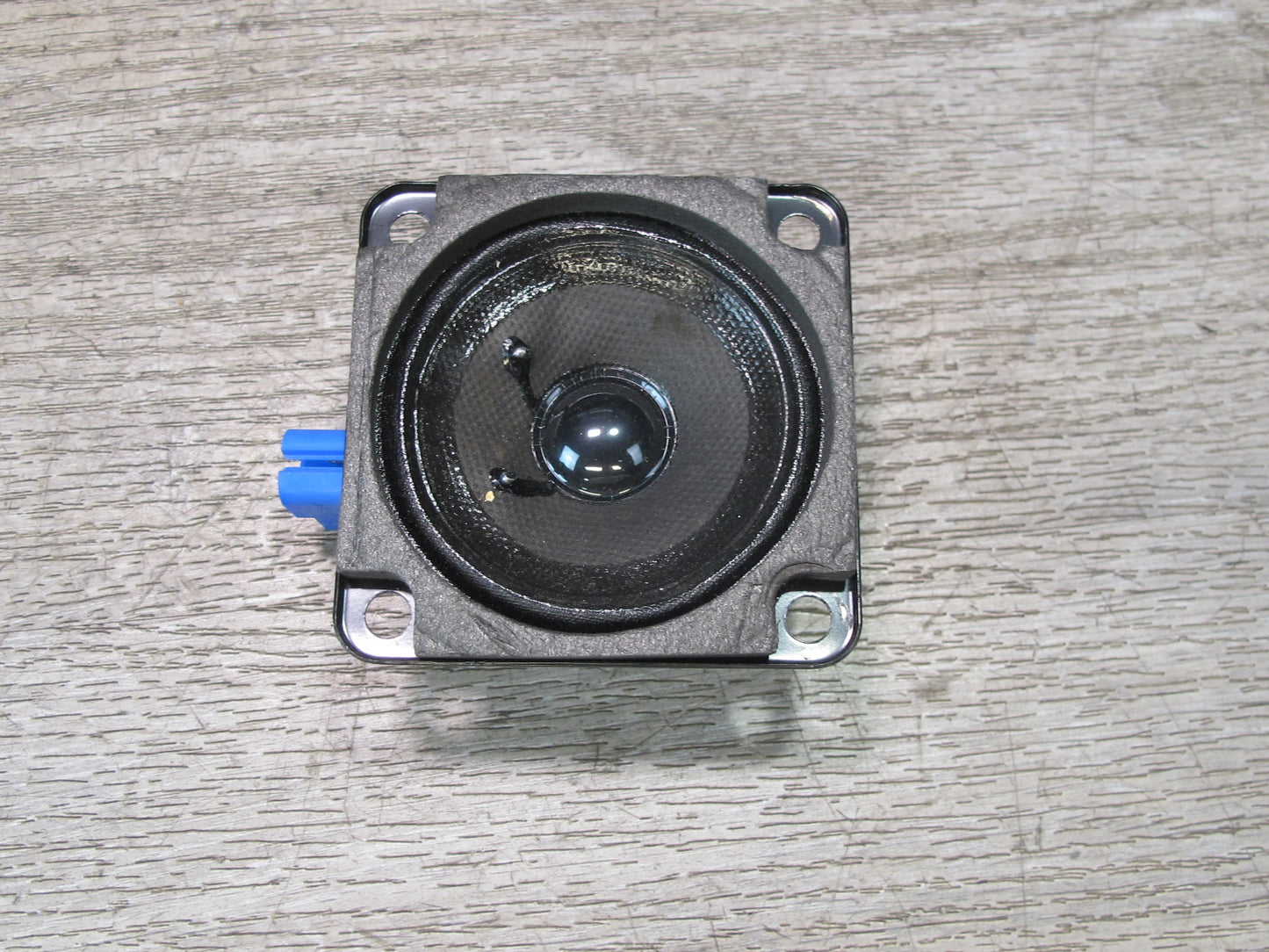 2003-2006 Hummer H2 Rear Upper Quarter D Pillar Bose Audio Speaker Set