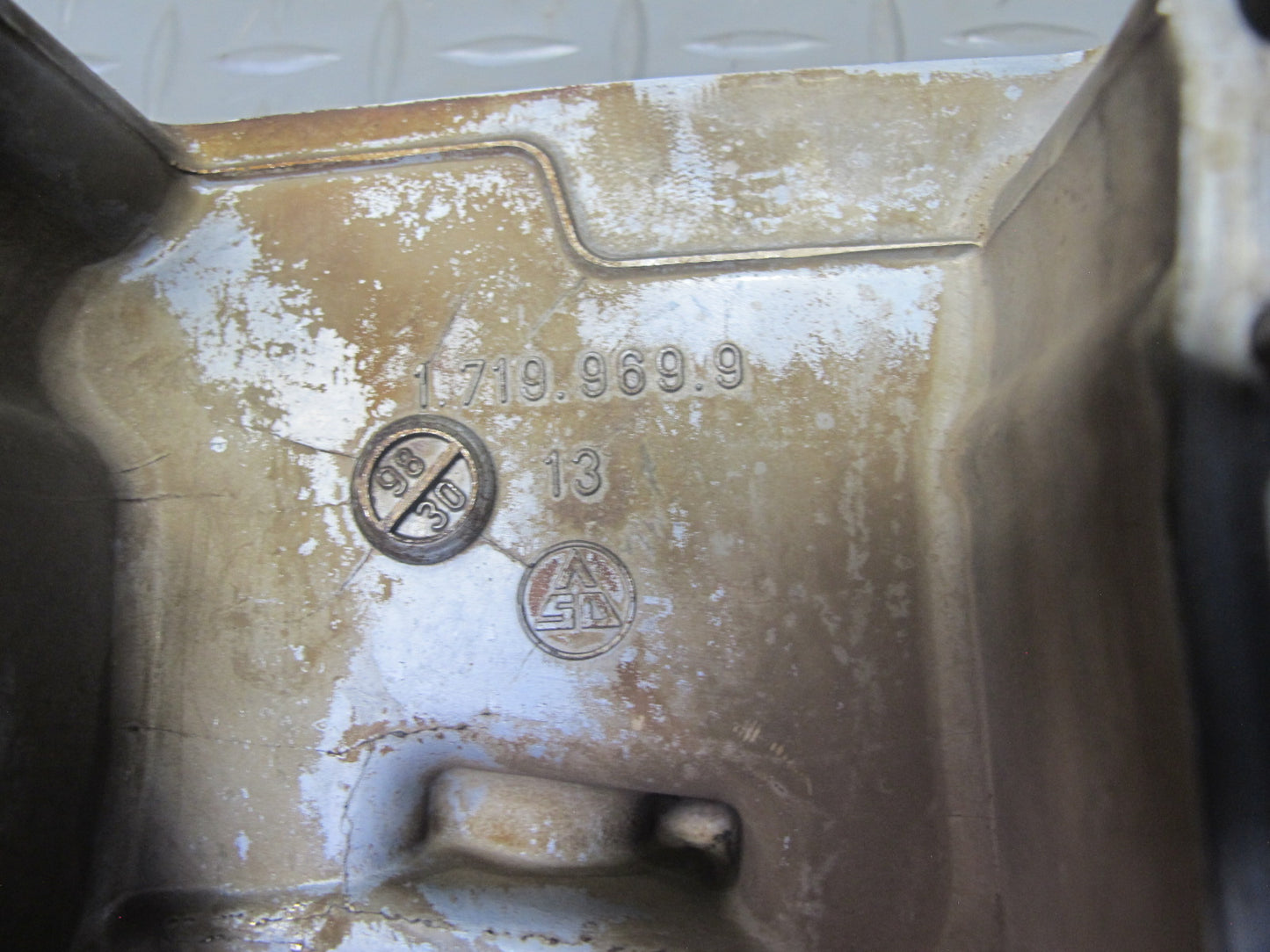 96-99 BMW E36 E39 Z3 M52 Engine Timing Chain Case Cover 135K Miles OEM