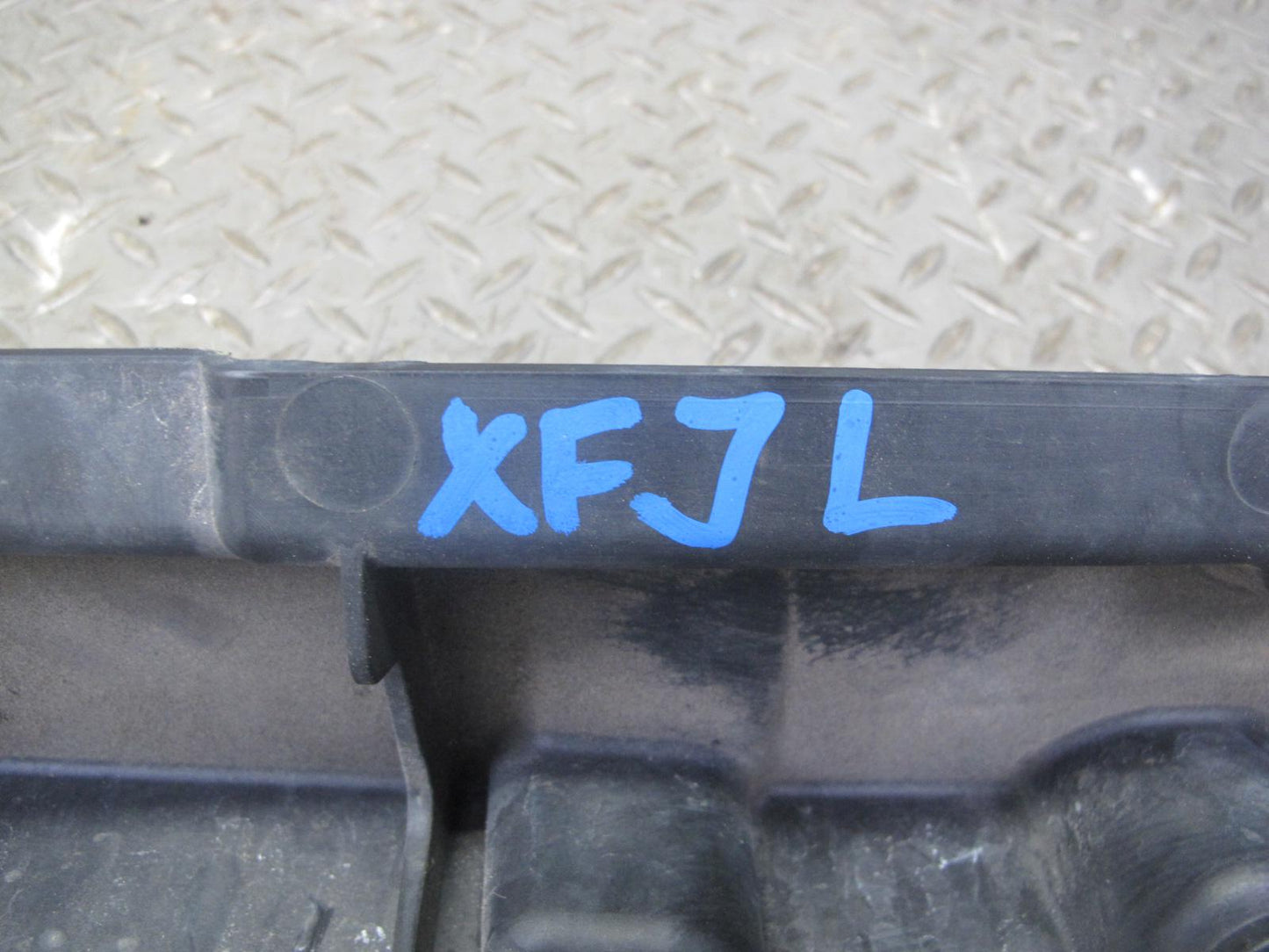 2010-2013 BMW E70 X5M Left Side Skirt Rocker Panel Molding Support Set