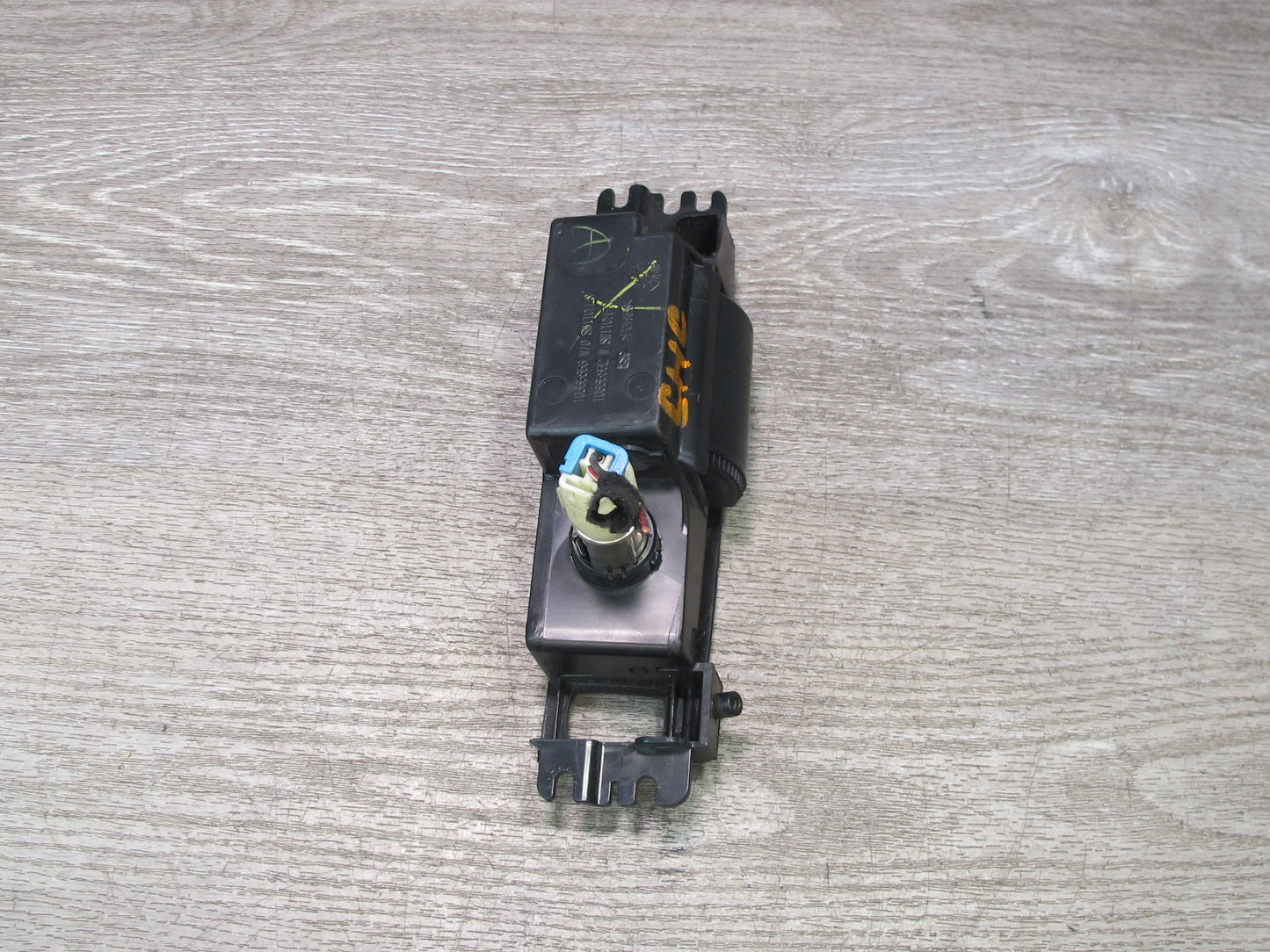 05-13 Chevrolet Corvette C6 Front Center Console Ashtray 10335852 OEM