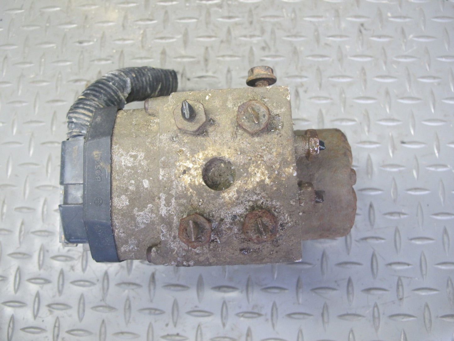 2003-2007 Hummer H2 ABS Anti Lock Brake Actuator Pump Motor Unit Module