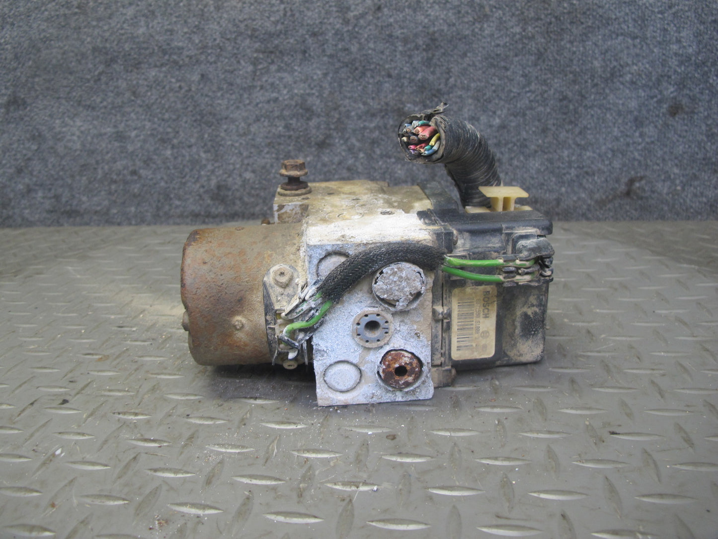 2003-2007 Hummer H2 ABS Anti Lock Brake Actuator Pump Motor Unit Module