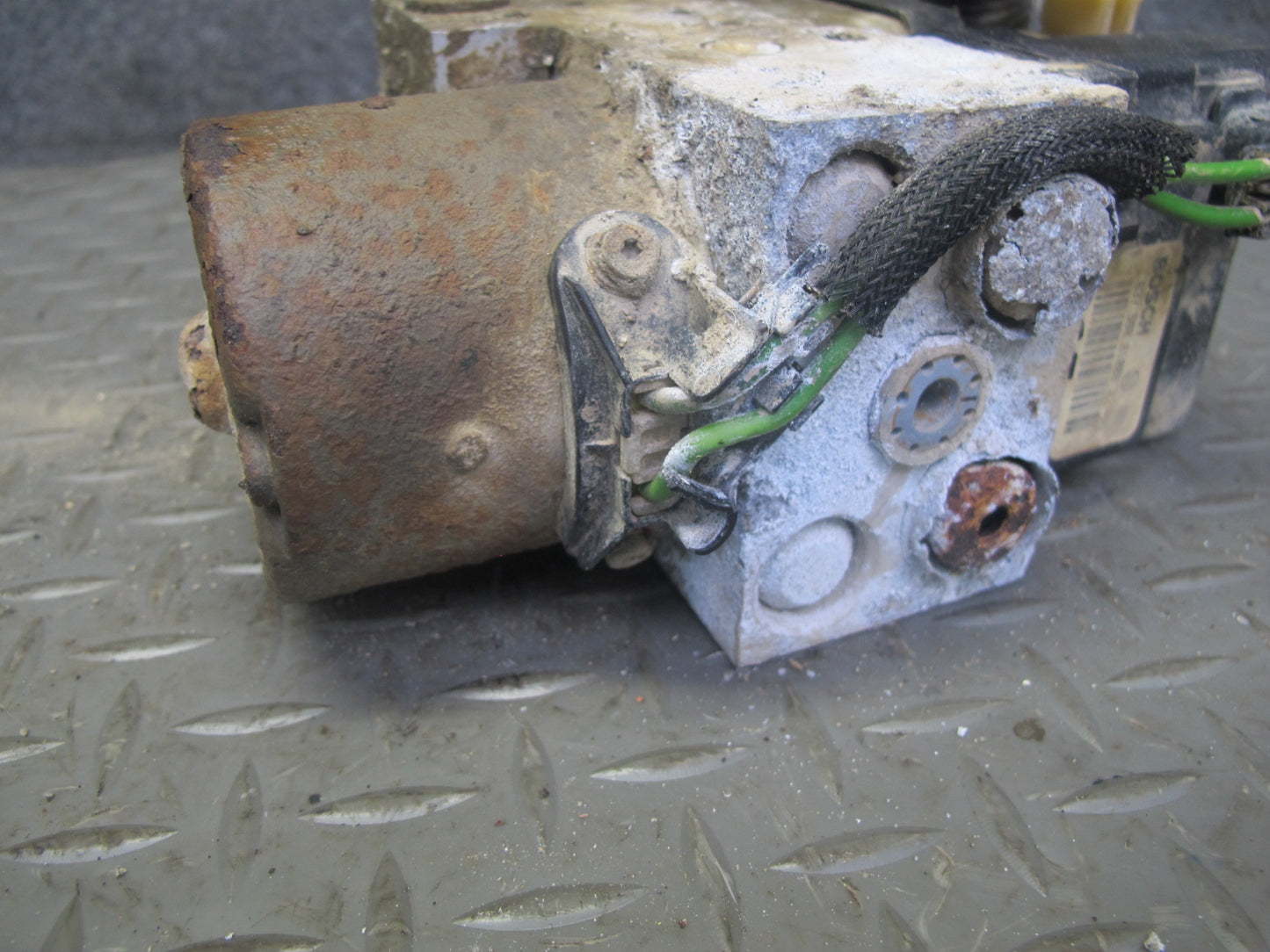 2003-2007 Hummer H2 ABS Anti Lock Brake Actuator Pump Motor Unit Module