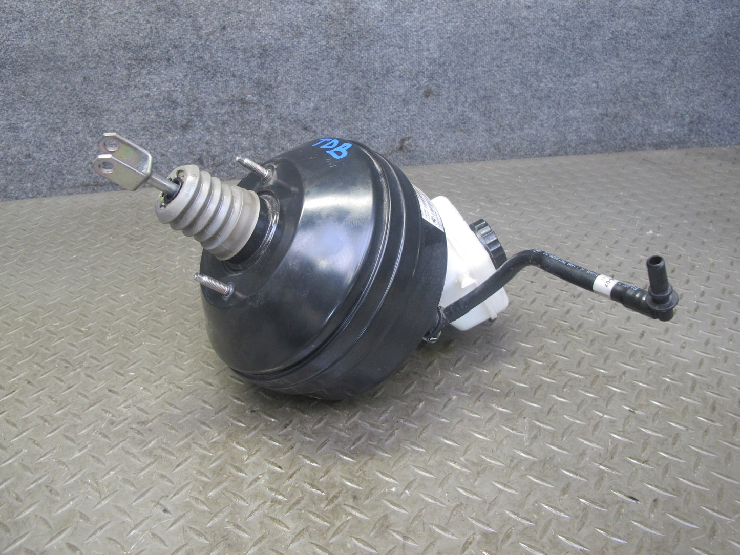 14-16 BMW F30 F31 F32 F33 F34 Brake Master Cylinder Booster Fluid Reservoir OEM
