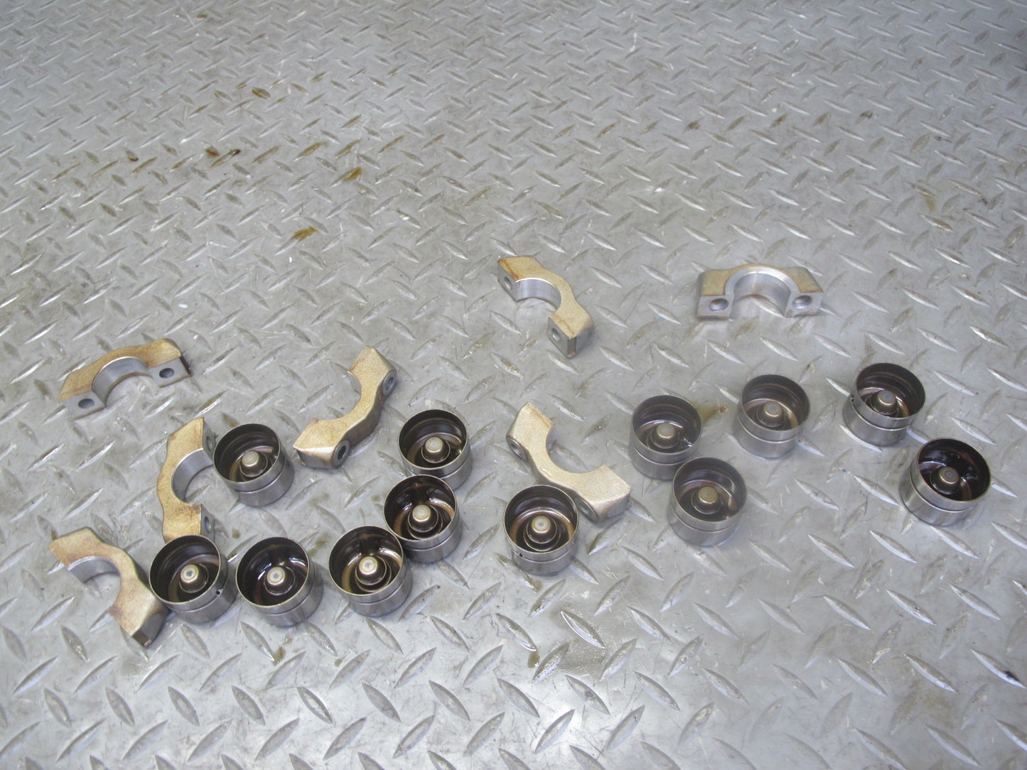 96-99 BMW E36 E39 Z3 M52 Engine Intake Camshaft Bearing Ledge Tray Set OEM