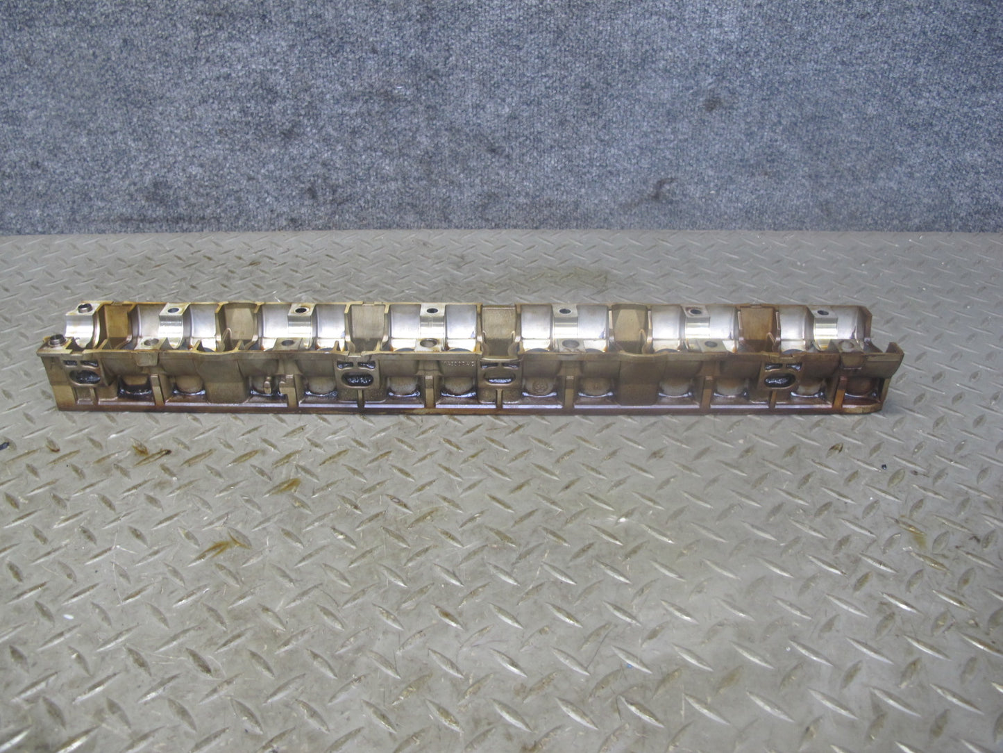 96-99 BMW E36 E39 Z3 M52 Engine Exhaust Camshaft Bearing Ledge Tray Set OEM