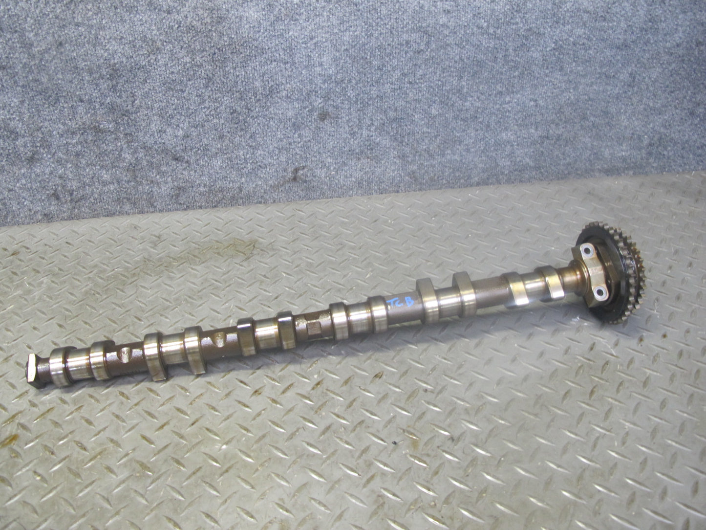 96-99 BMW E36 E39 Z3 M52 Engine Exhaust Camshaft Bearing Ledge Tray Set OEM