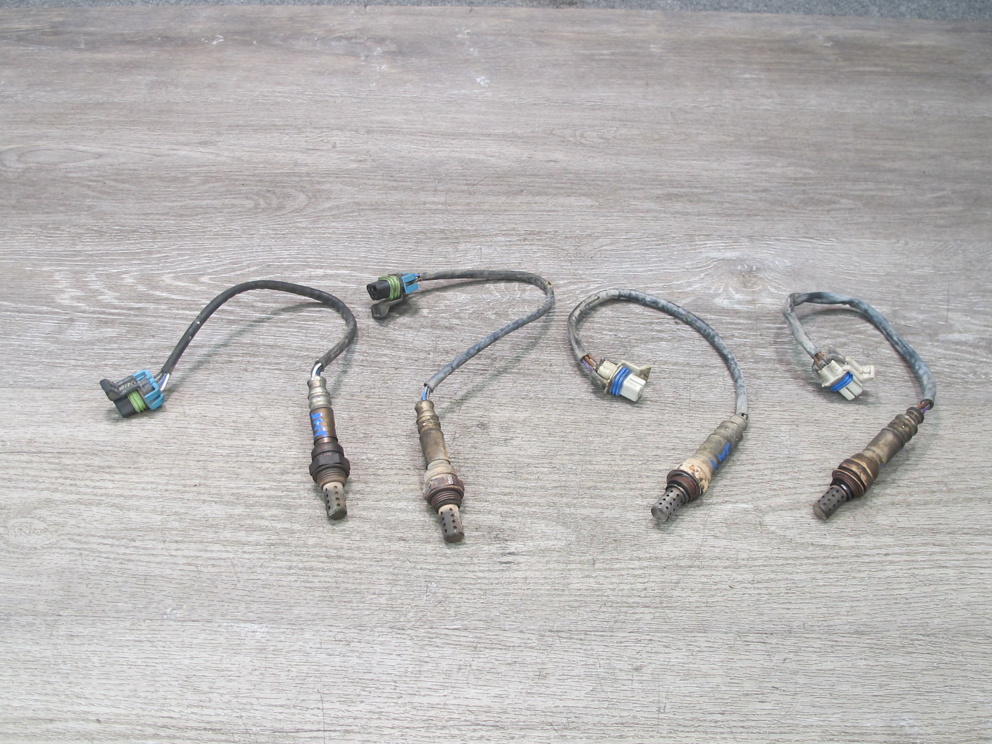 2003-2006 Hummer H2 6.0L V8 Exhaust Oxygen Lambda Probe O2 Sensor Delphi Set