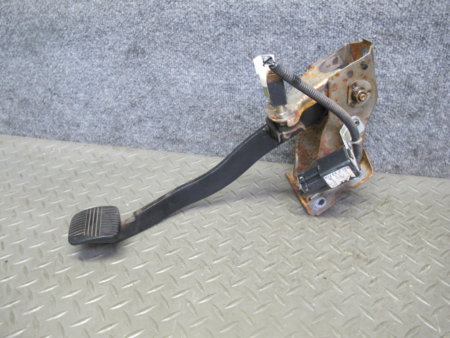 1993 Nissan Z32 300ZX M/T Gas Acceleration Throttle & Brake Stop Pedal Set OEM
