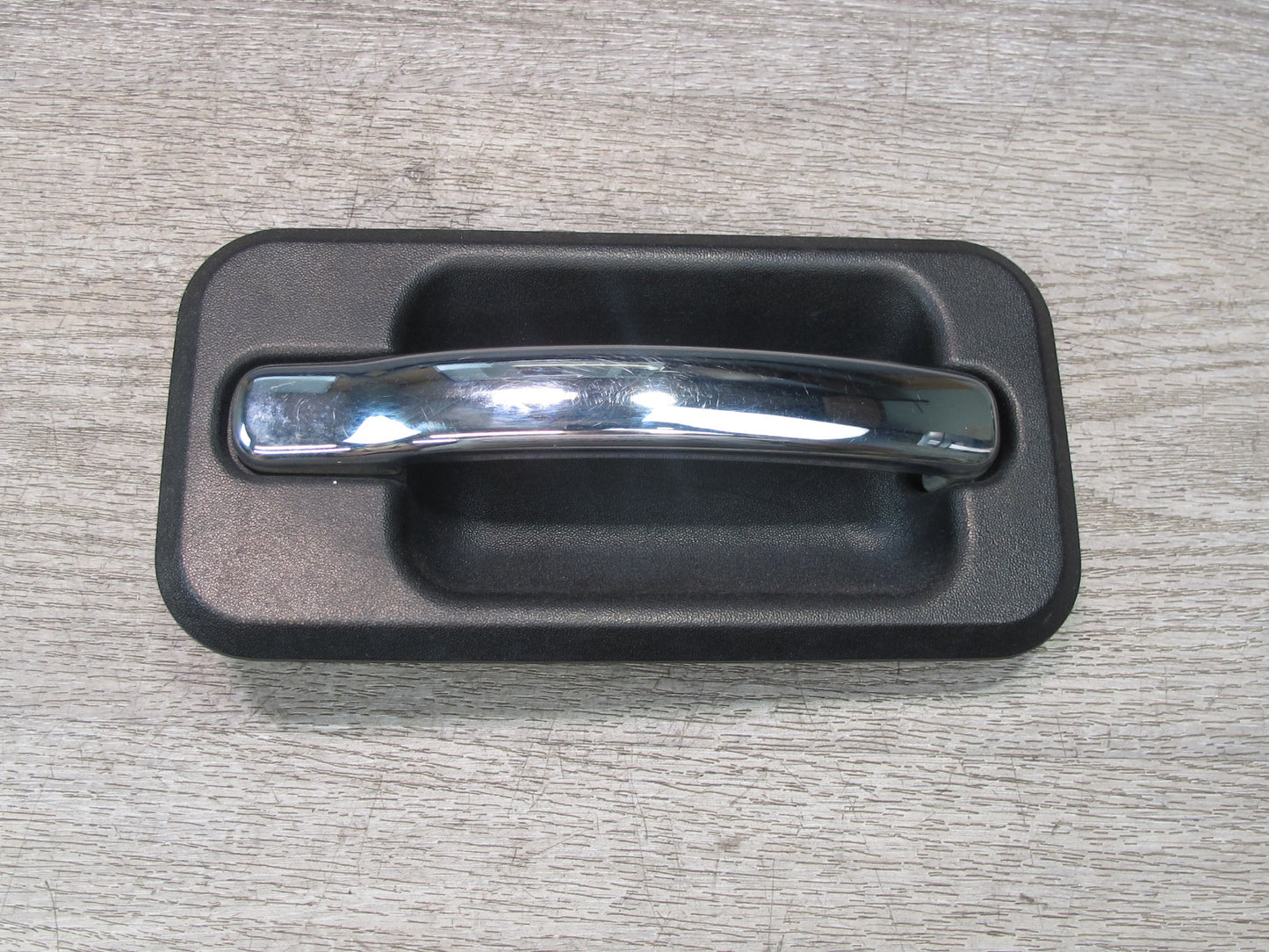 2003-2006 Hummer H2 Rear Right Passenger Side Door Exterior Handle 15104796