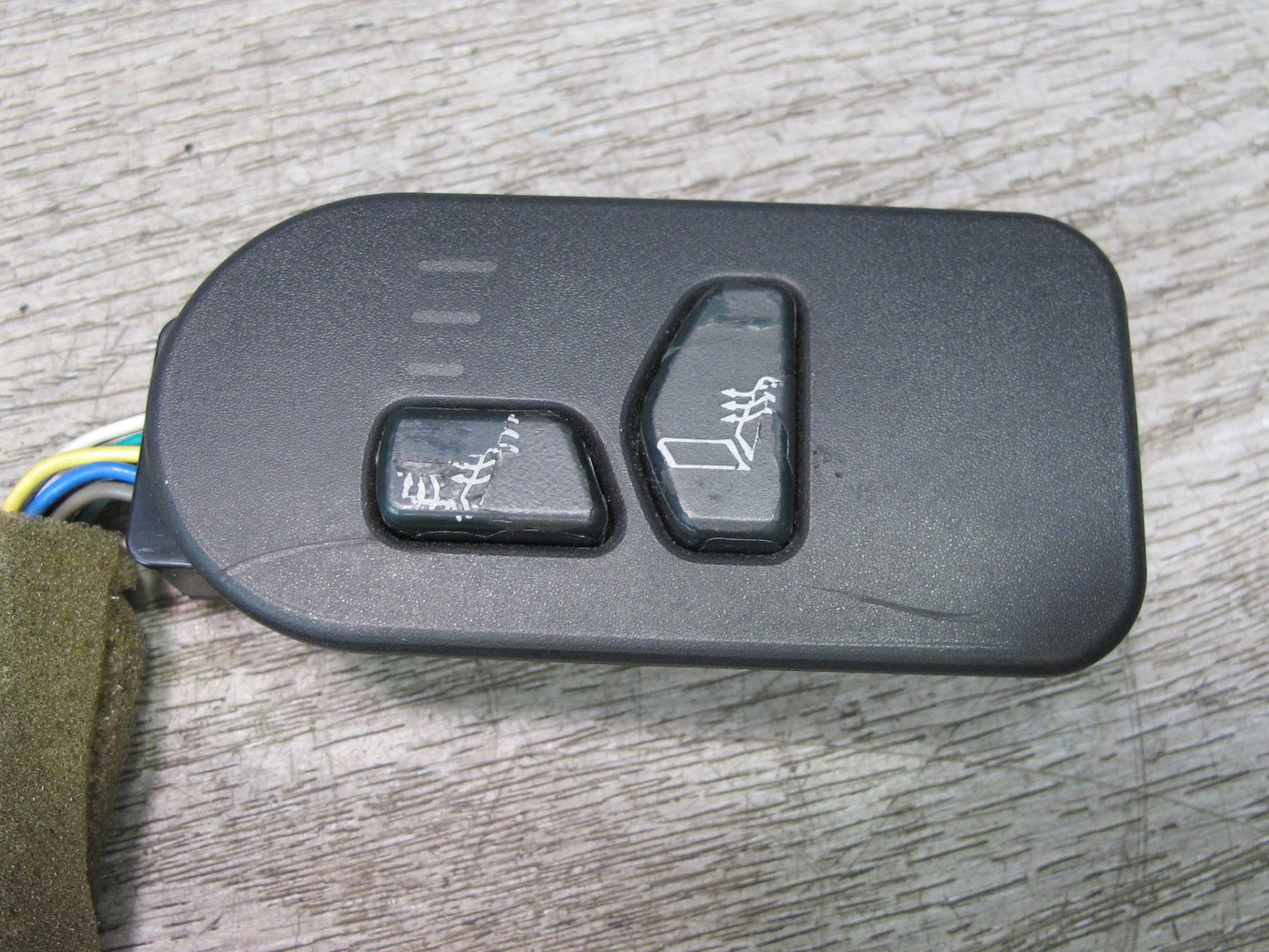 2003-2007 Hummer H2 Front Right Pass Side Door Seat Heat Heater Switch