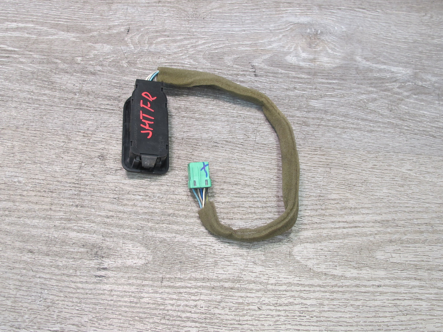 2003-2007 Hummer H2 Front Right Pass Side Door Seat Heat Heater Switch