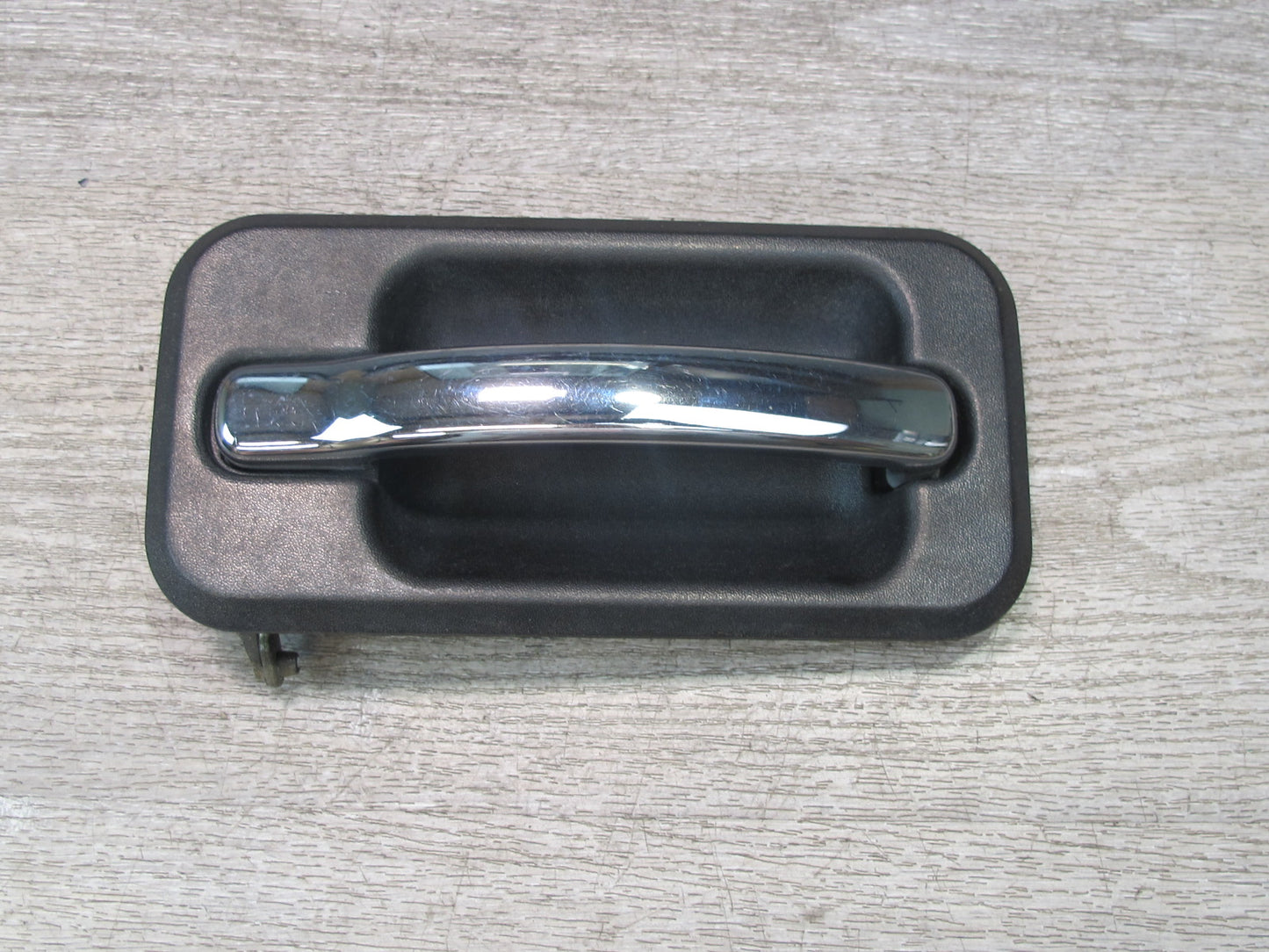 2003-2006 Hummer H2 Rear Left Driver Side Door Exterior Handle 15104797