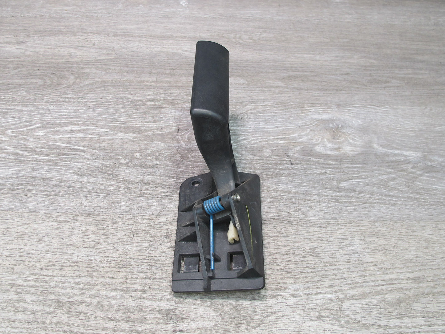 2003-2007 Hummer H2 Rear Left Driver Side Door Interior Handle