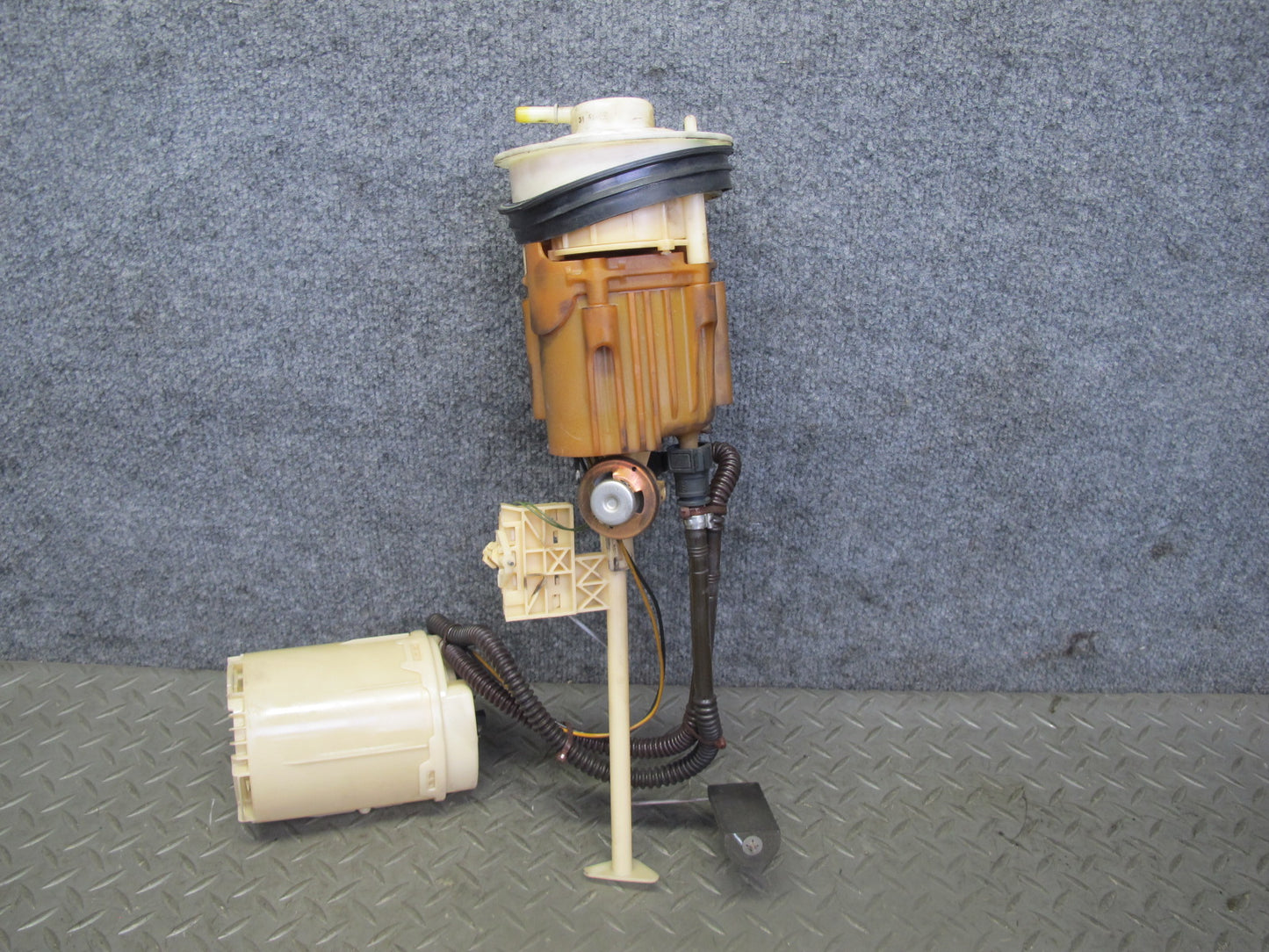2002-2004 Porsche Boxster 986 in Tank Fuel Gas Pump Sender Unit Module Assembly