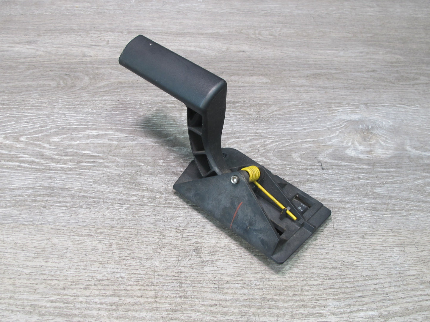 2003-2007 Hummer H2 Rear Right Passenger Side Door Interior Handle