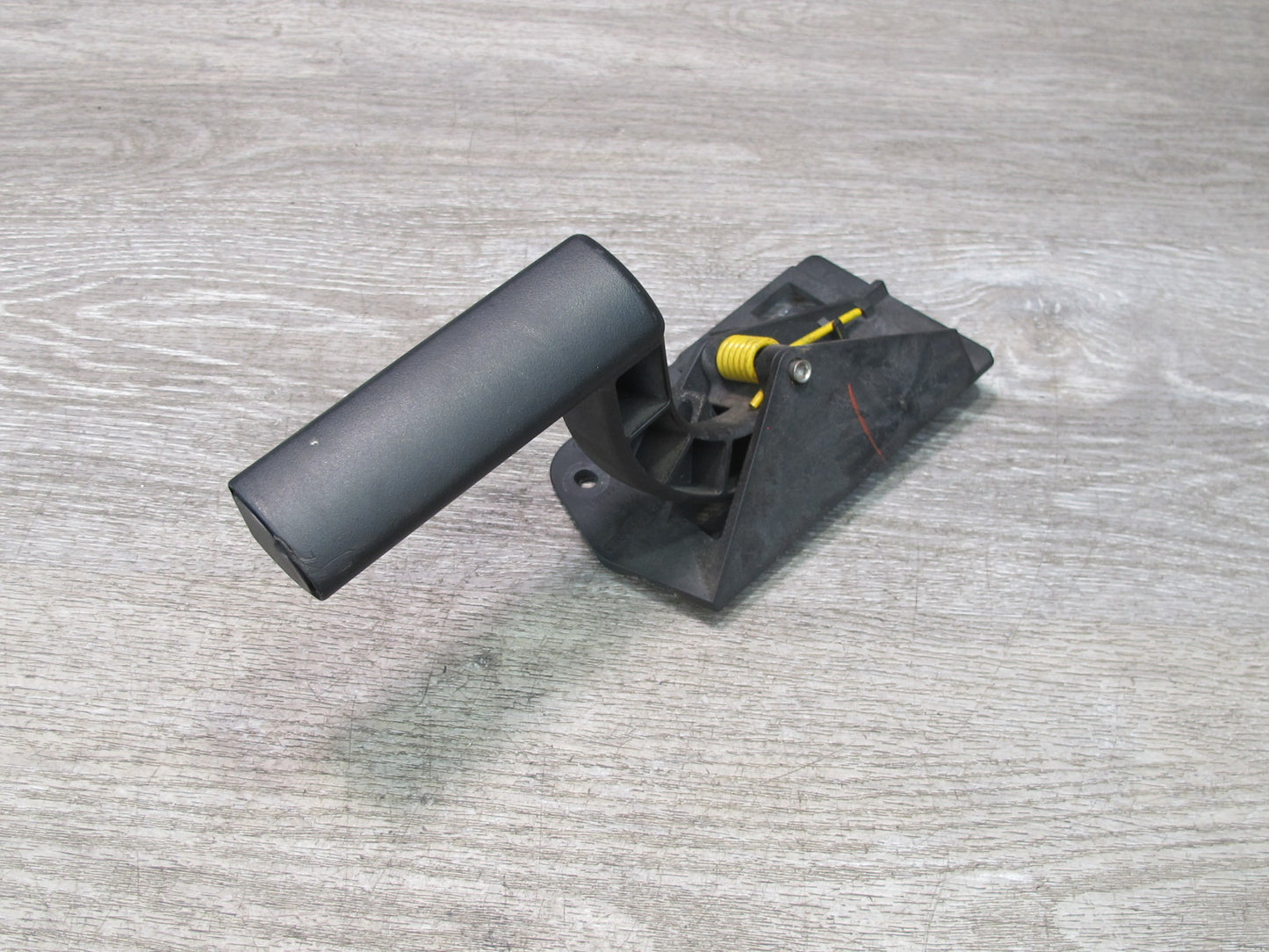 2003-2007 Hummer H2 Rear Right Passenger Side Door Interior Handle