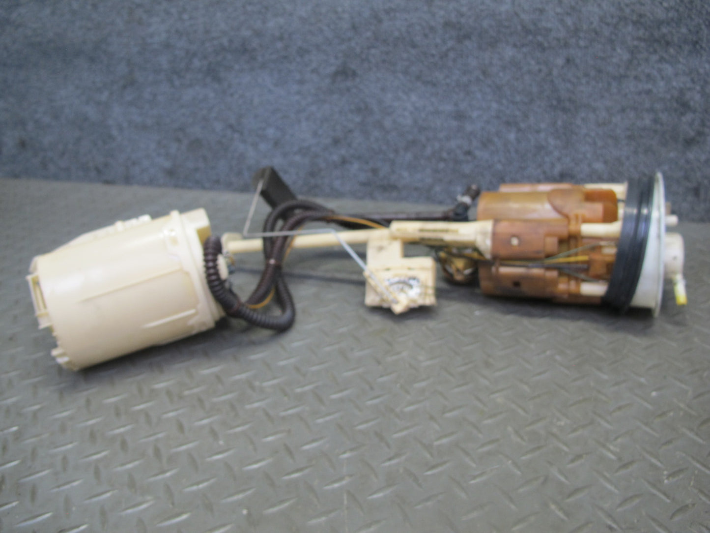 2002-2004 Porsche Boxster 986 in Tank Fuel Gas Pump Sender Unit Module Assembly