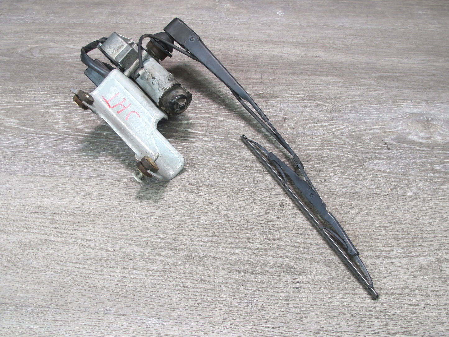 2003-2007 Hummer H2 Rear Tailgate Lift Gate Back Door Wiper Motor W/ Arm Assy