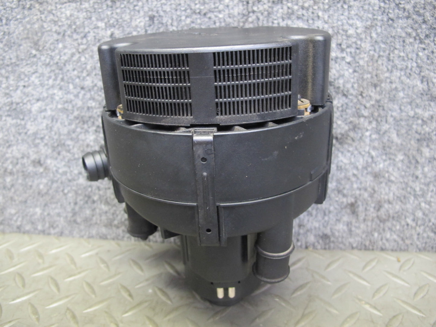2000-2004 Porsche Boxster 986 Engine Secondary Air Injection Cooling Pump