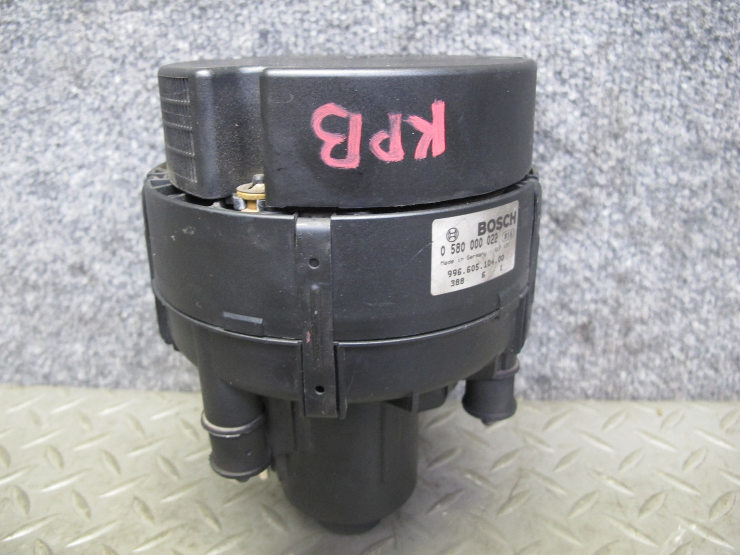2000-2004 Porsche Boxster 986 Engine Secondary Air Injection Cooling Pump