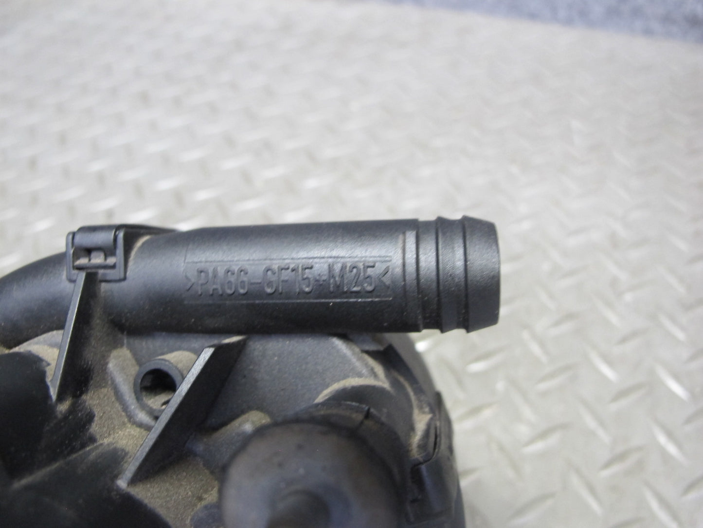 2000-2004 Porsche Boxster 986 Engine Secondary Air Injection Cooling Pump