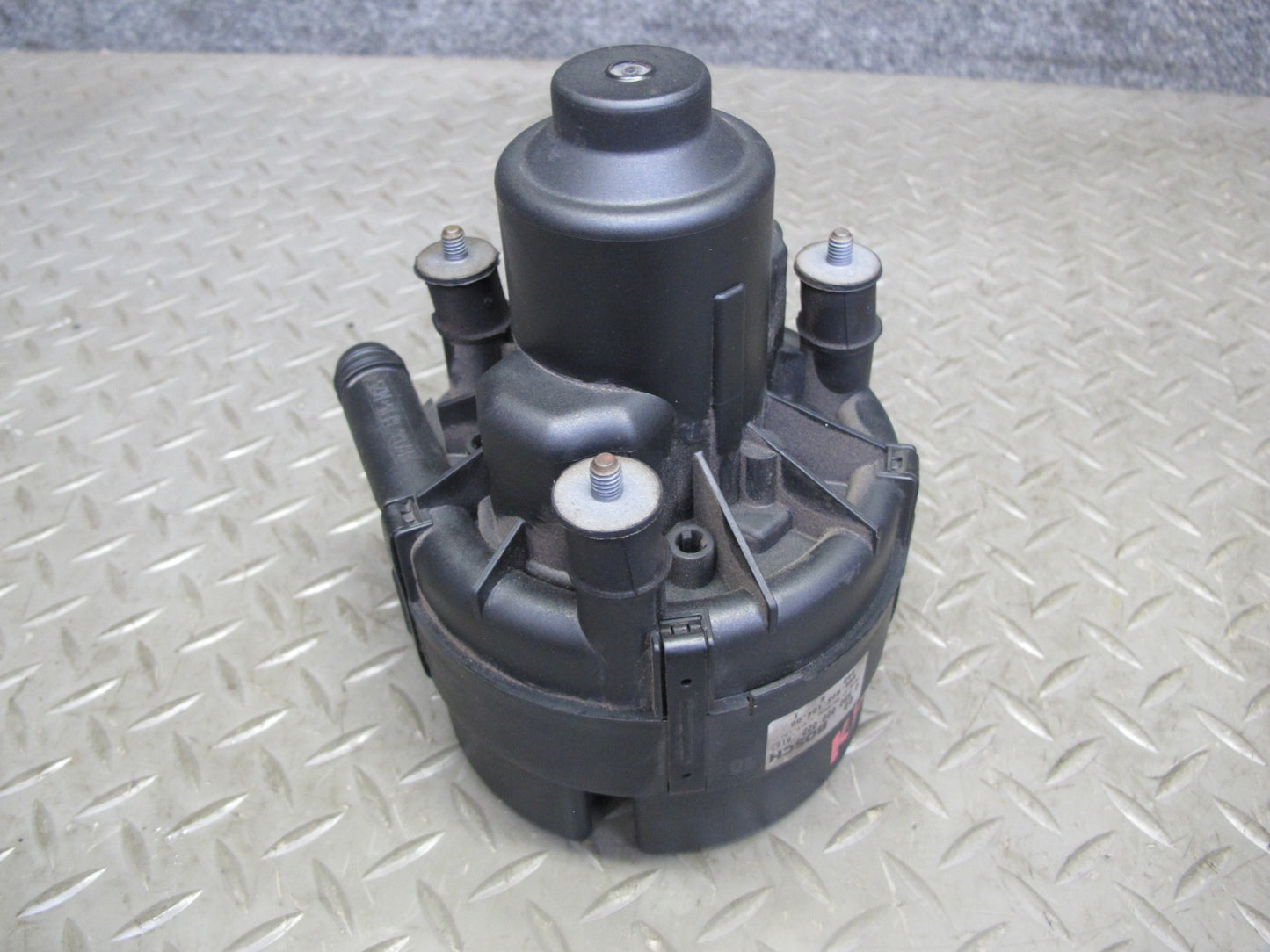 2000-2004 Porsche Boxster 986 Engine Secondary Air Injection Cooling Pump