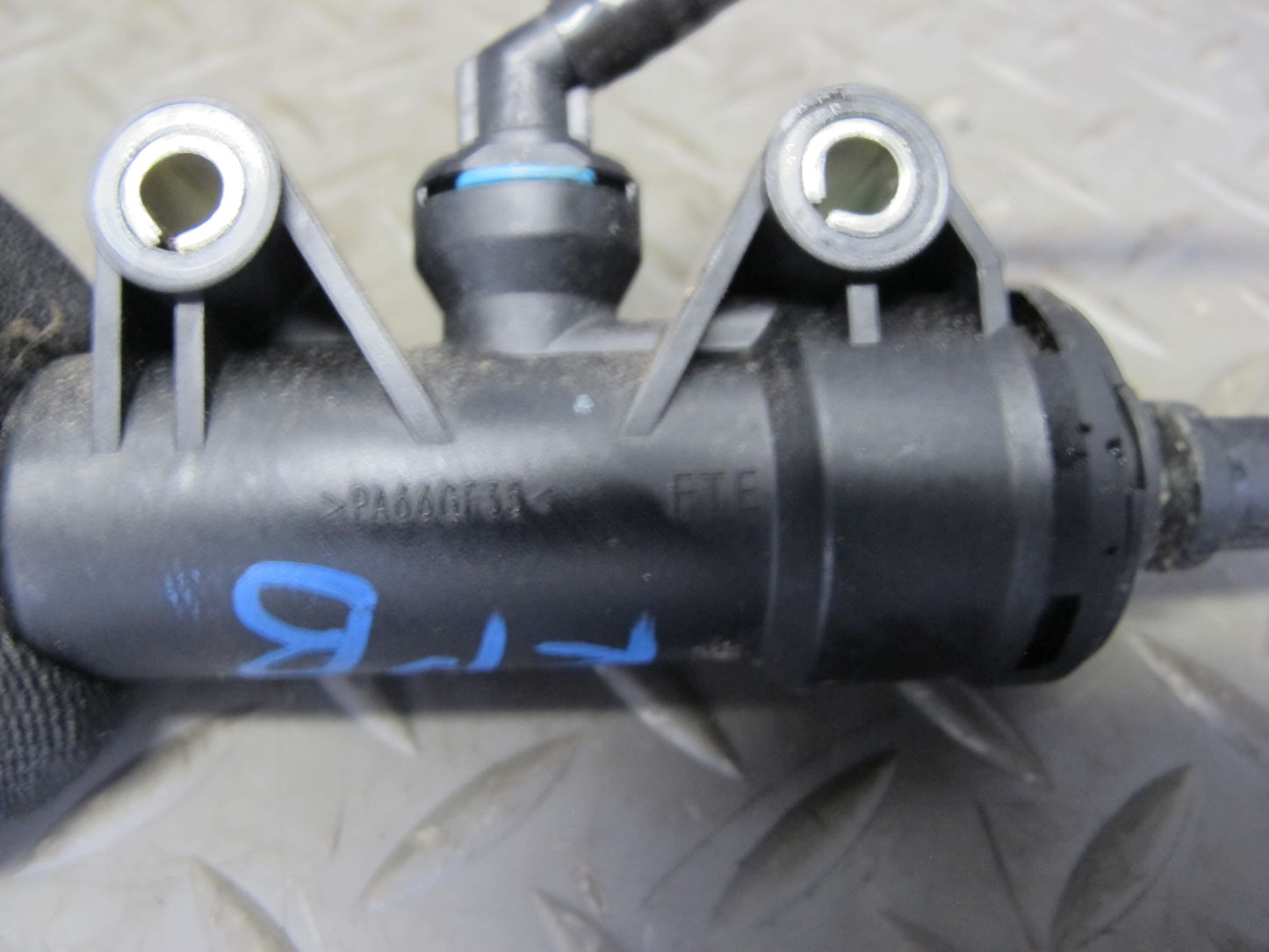 1997-2004 Porsche Boxster 986 Manual Transmission Clutch Master Cylinder W/ Pipe