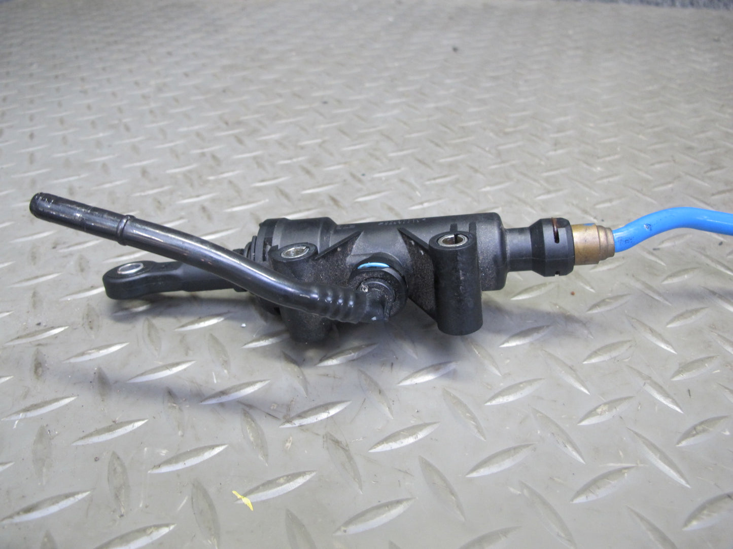 1997-2004 Porsche Boxster 986 Manual Transmission Clutch Master Cylinder W/ Pipe