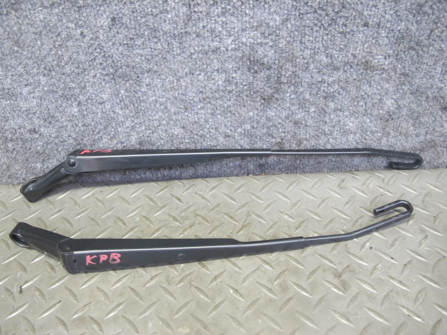 1997-2004 Porsche Boxster 986 Front Left & Right Side Windshield Wiper Arm Set