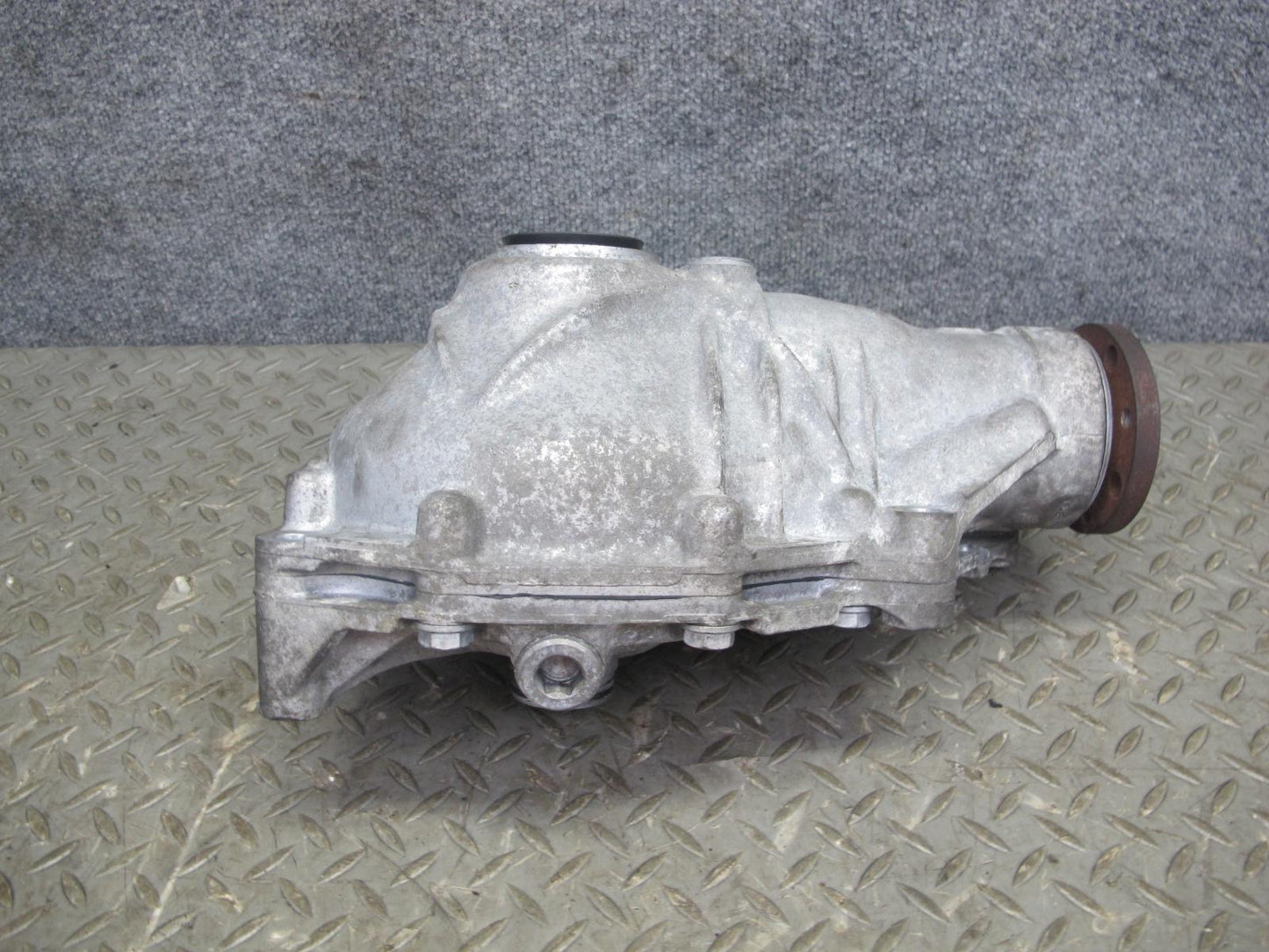 2010-2013 BMW E70 E71 X5M X6M AWD Front Differential Carrier 3.91 Ratio 96k